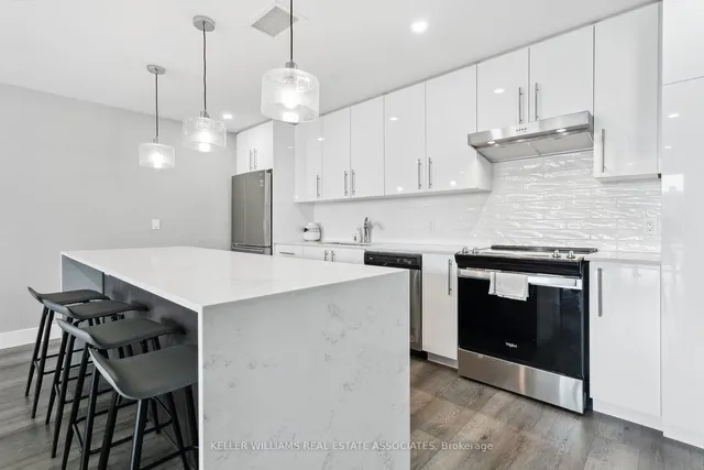 Additional property image - 15 Queen St Unit 1702