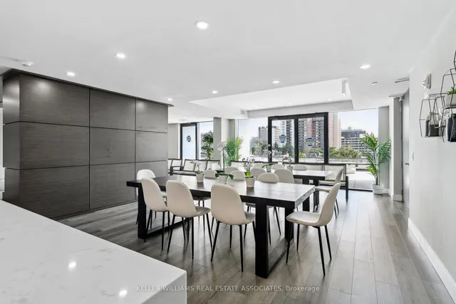 Additional property image - 15 Queen St Unit 1702