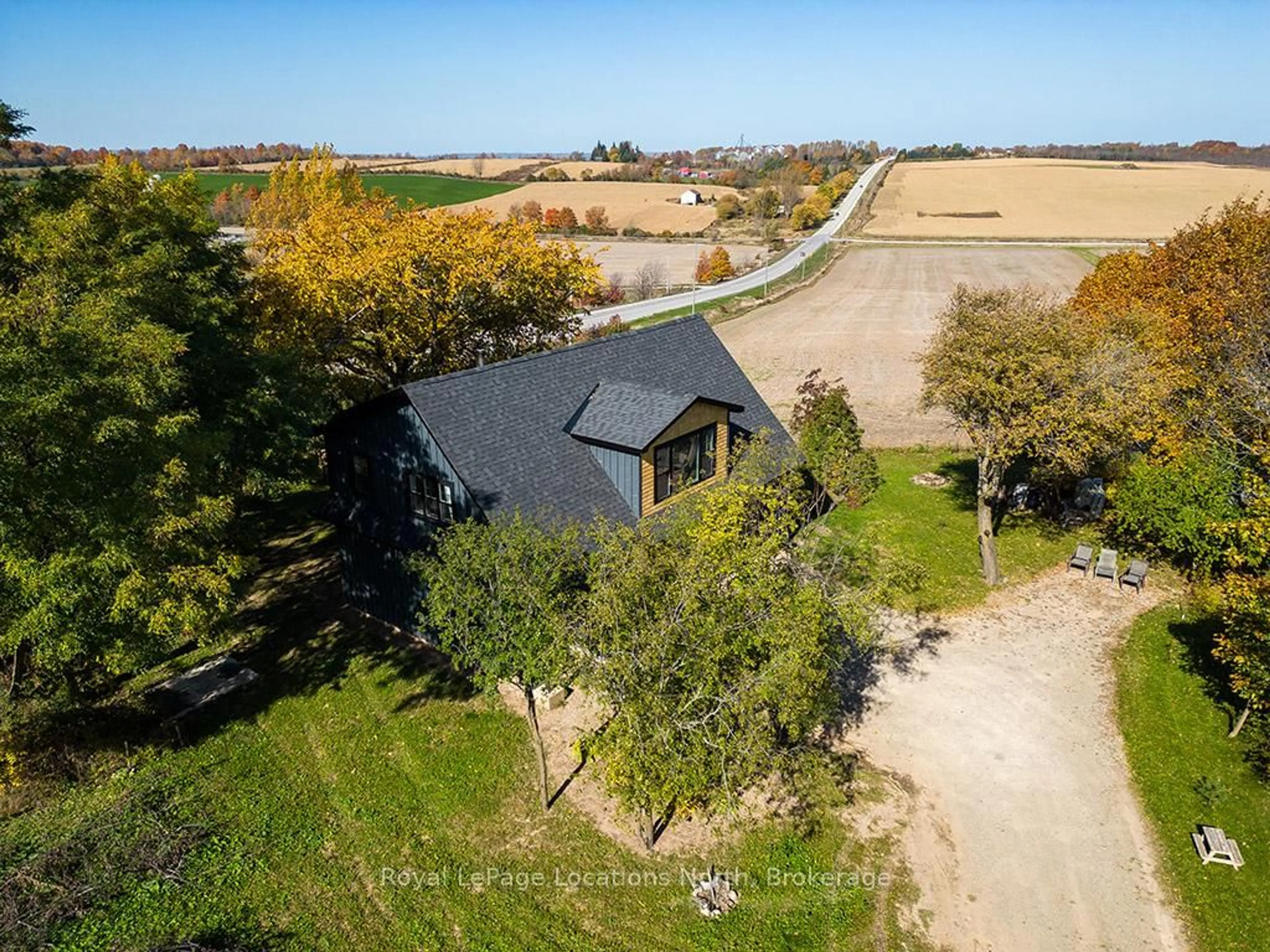 A pic from outside/outdoor area/front of a property/back of a property/a pic from drone, unknown for 197143 Grey 7 Rd, Meaford Ontario N4L 1W7
