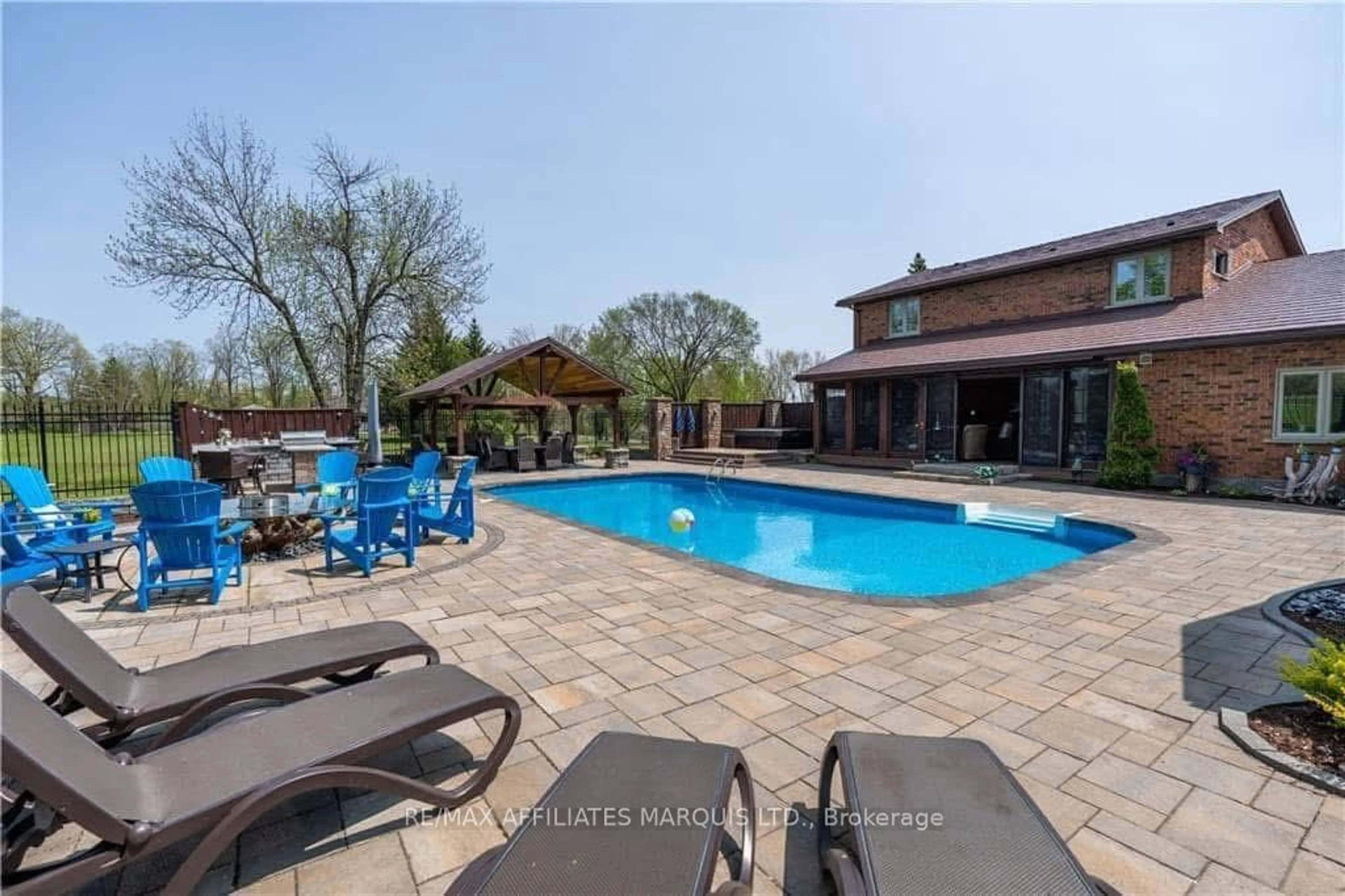 Pool for 18521 COUNTY ROAD 19 Rd, South Glengarry Ontario K0C 2J0