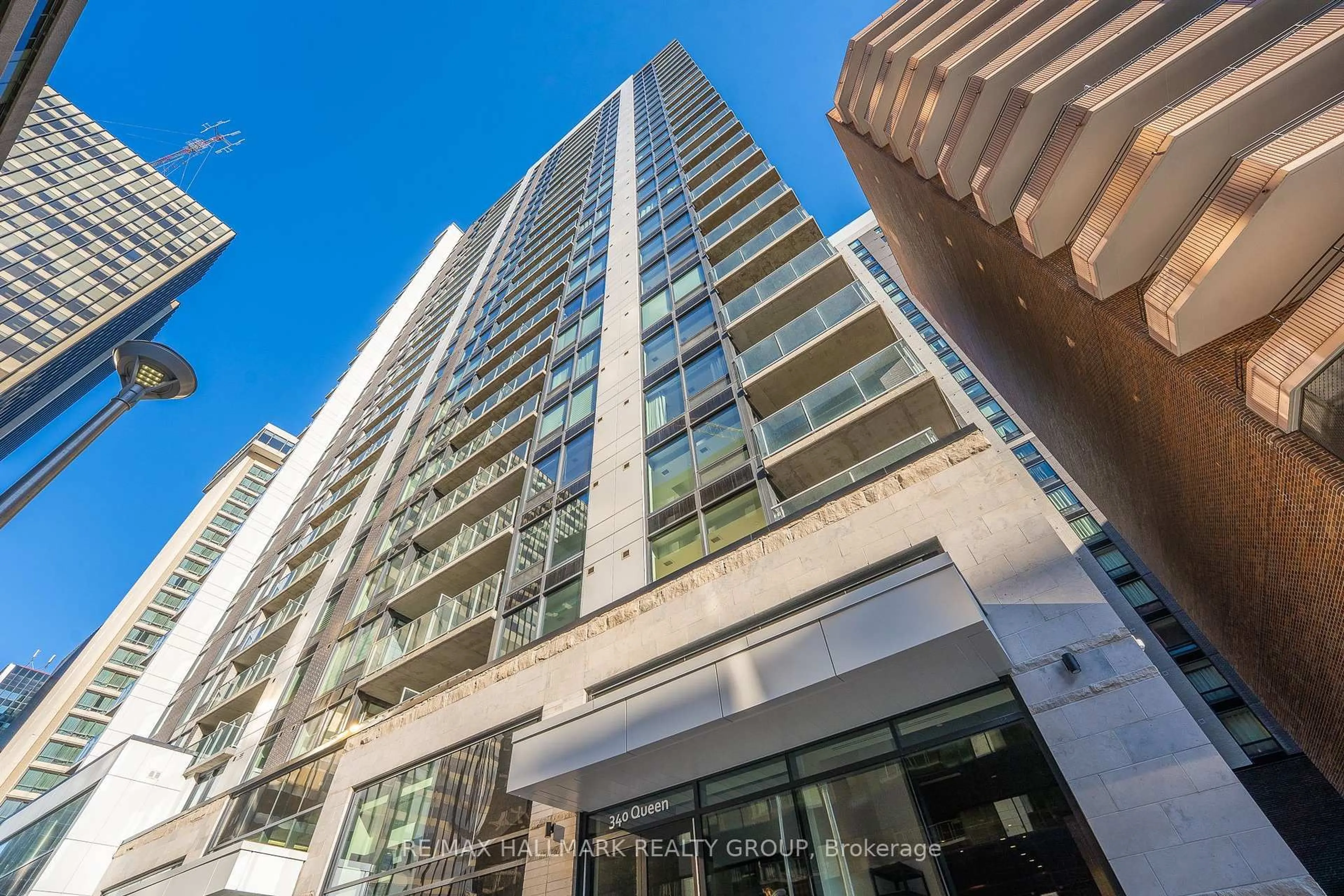 Unknown for 340 Queen St #1903, Ottawa Ontario K1R 0G1