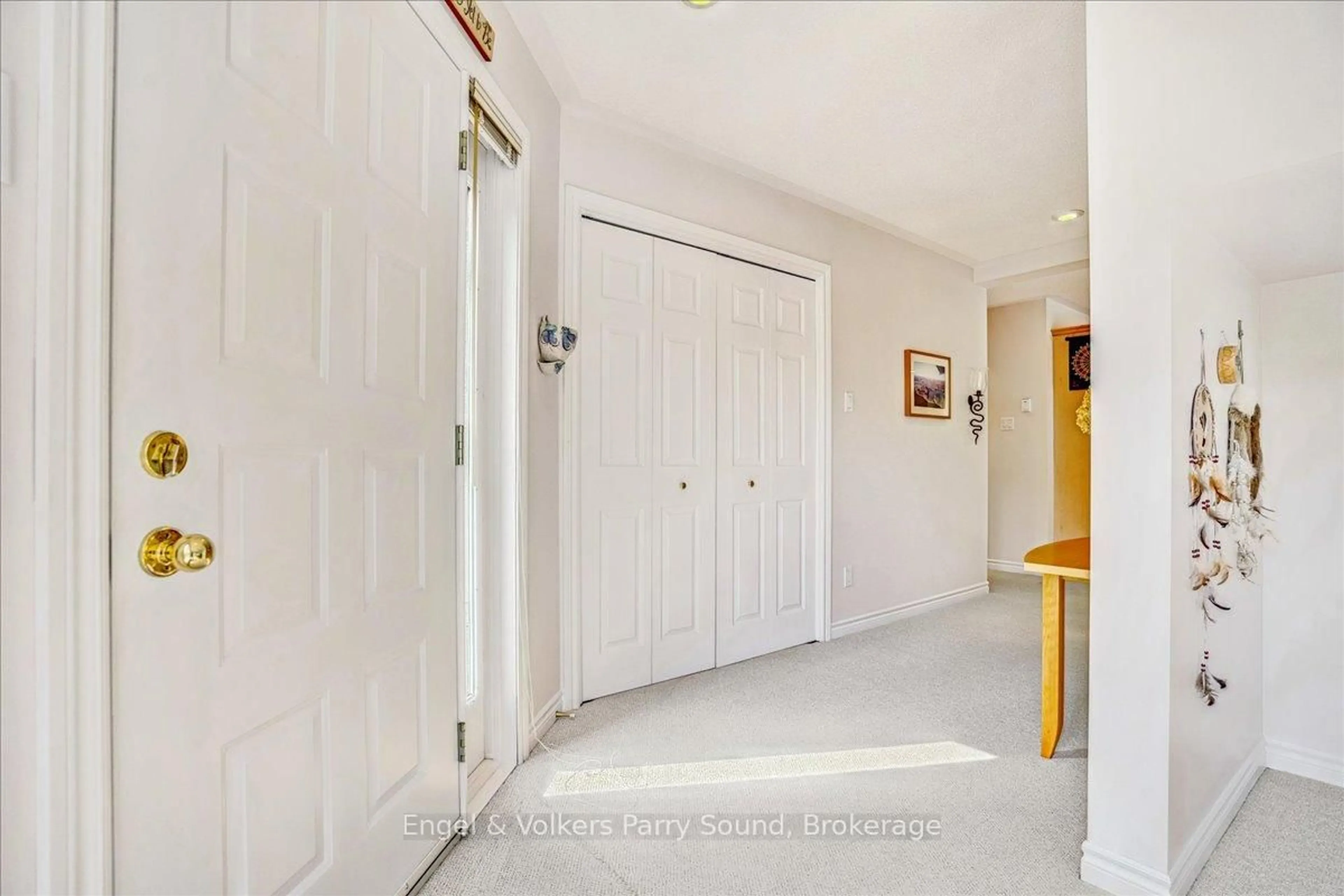 Indoor entryway for 1 Loon Bay N/A, Carling Ontario P0G 1G0