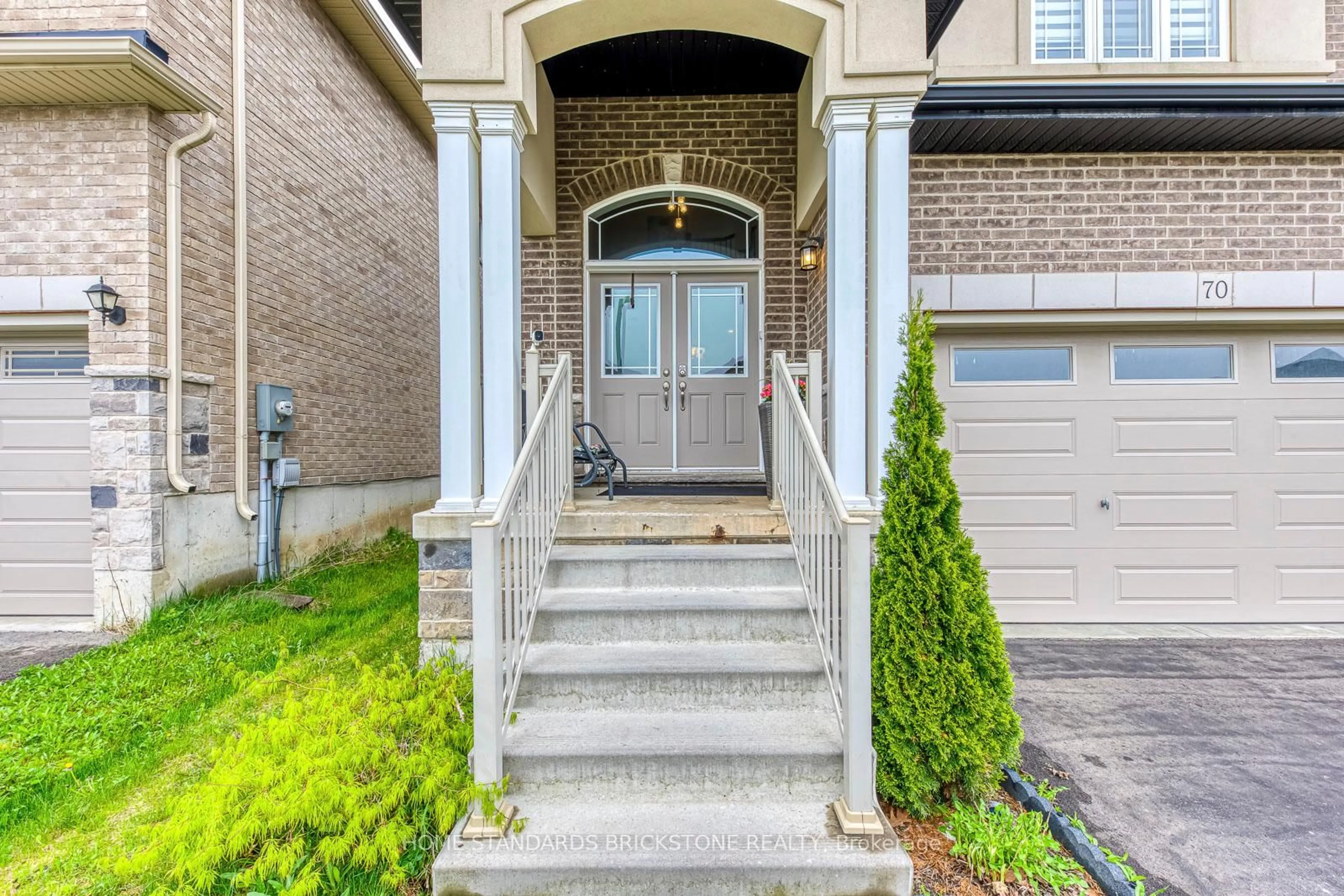 Unknown for 70 Robertson Rd, Hamilton Ontario L9K 0H8