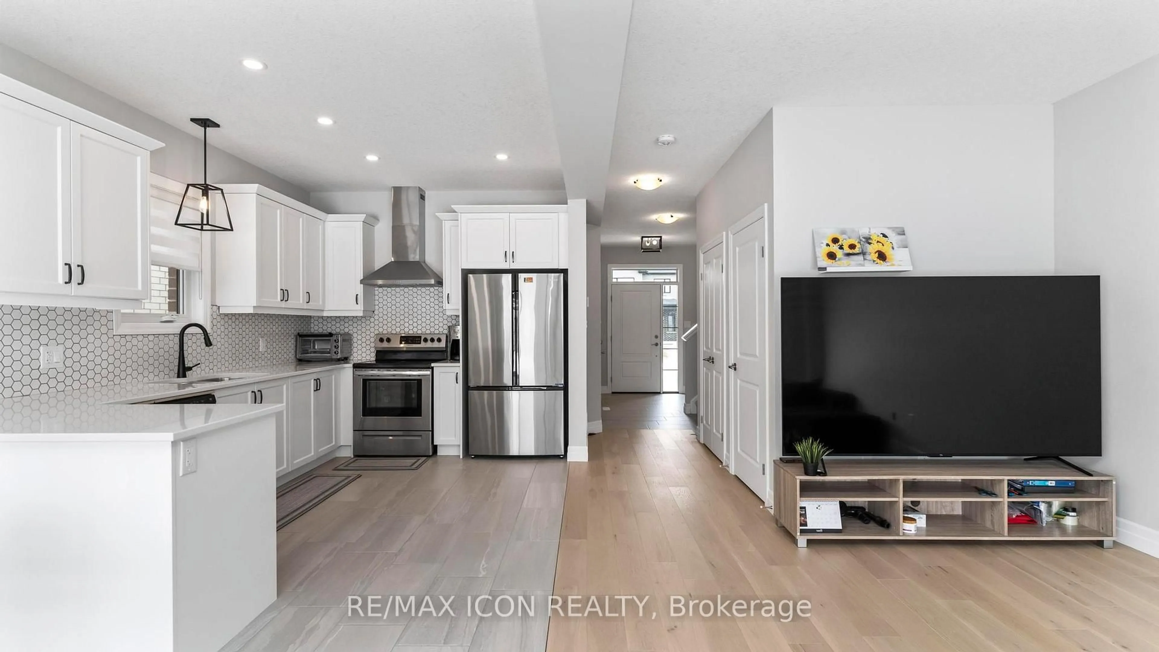 Open concept kitchen, unknown for 3895 Auckland Ave, London South Ontario N6L 0J3