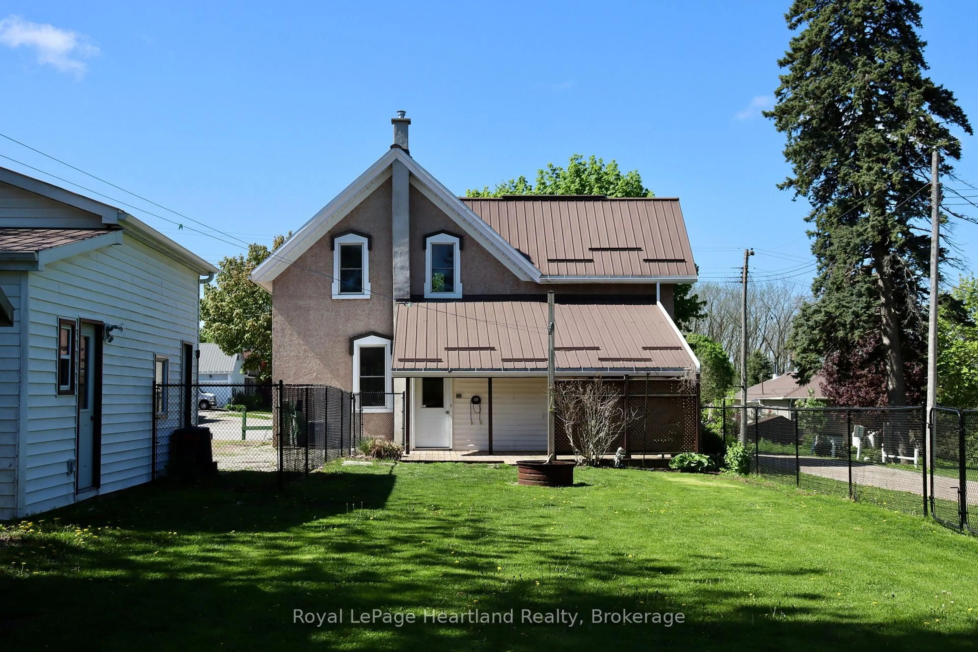 Unknown for 102 Goderich St, Ashfield-Colborne-Wawanosh Ontario N0M 1E0