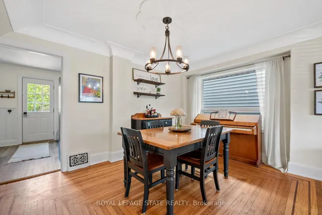 Additional property image - 105 Grosvenor Ave