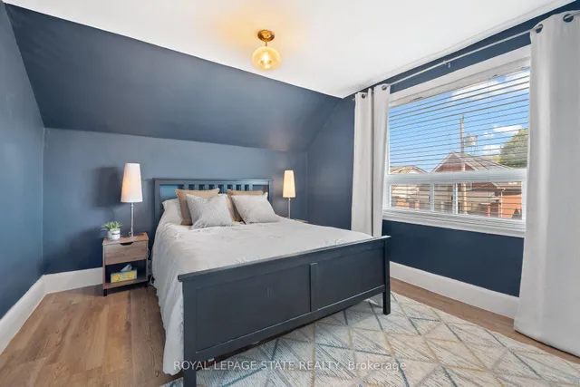 Additional property image - 105 Grosvenor Ave