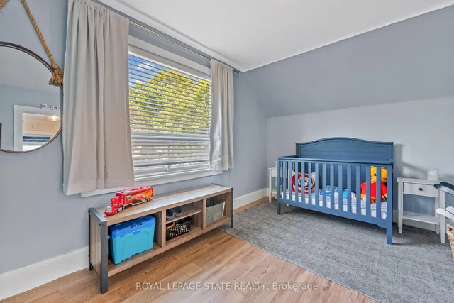 Additional property image - 105 Grosvenor Ave