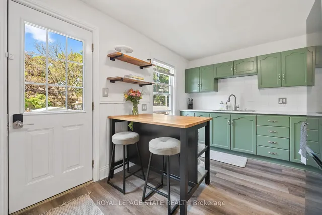 Additional property image - 105 Grosvenor Ave
