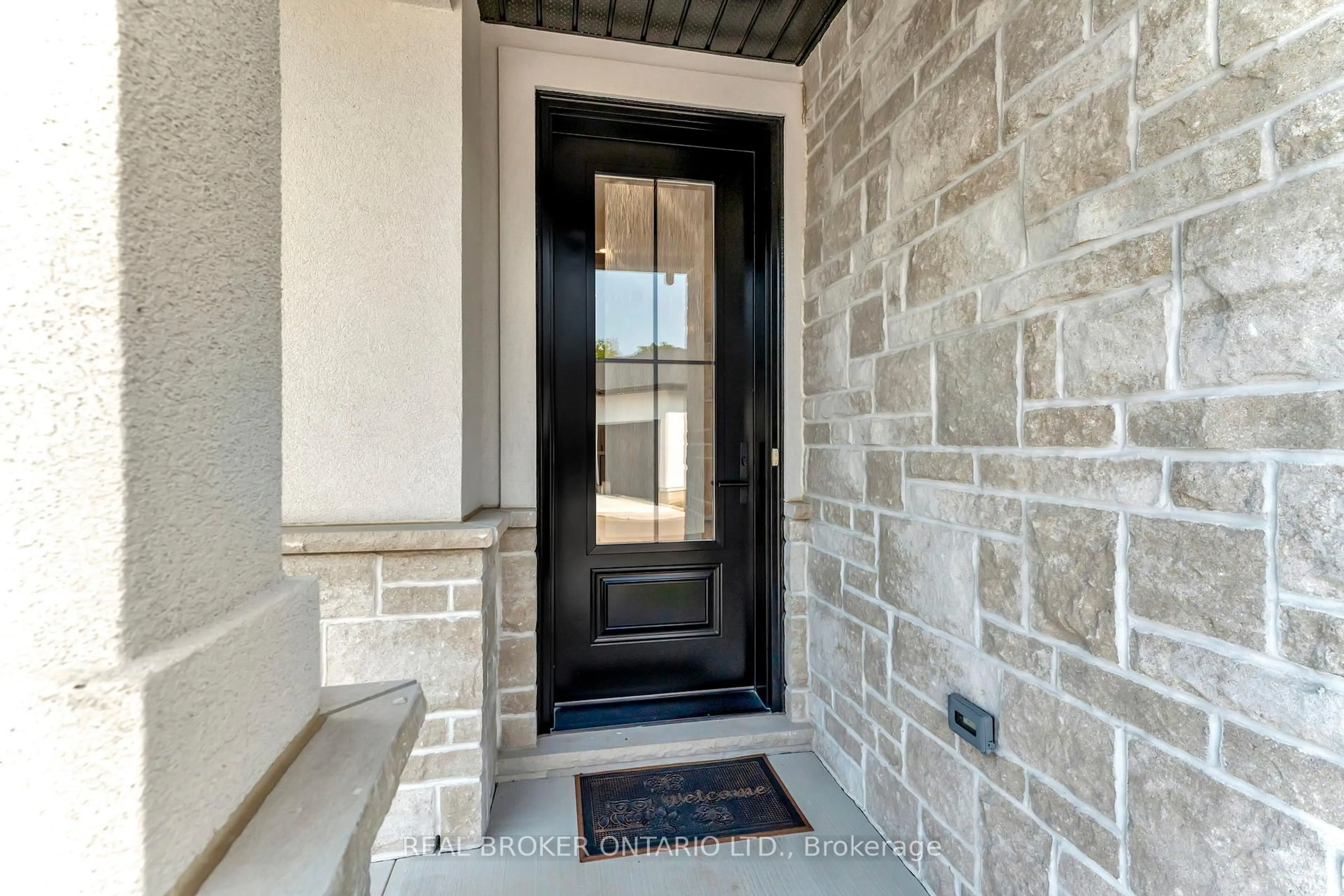 Indoor entryway for 5 John Pound Rd #6, Tillsonburg Ontario N4G 5X3