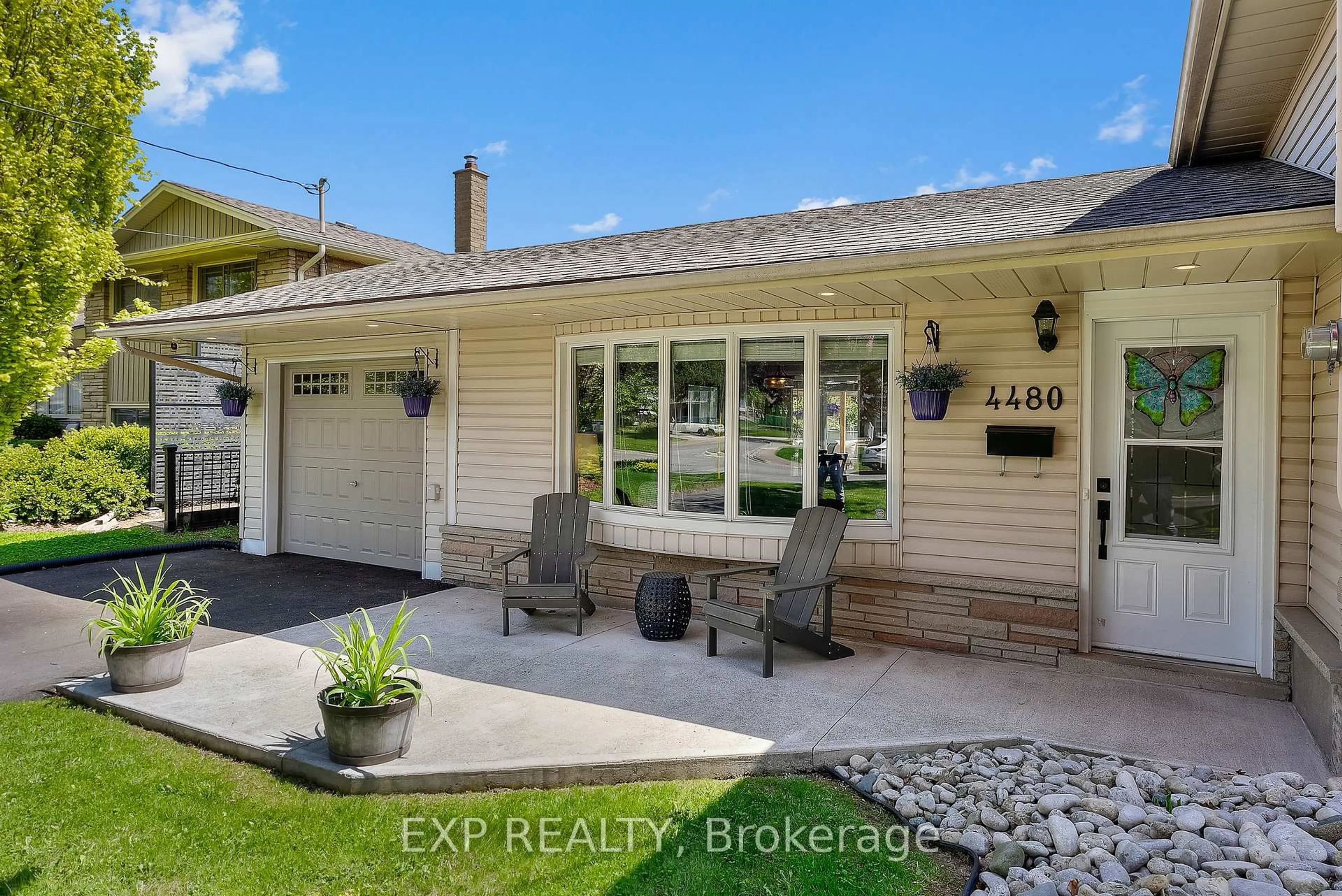 Unknown for 4480 Queensway Gdns, Niagara Falls Ontario L2E 6P7