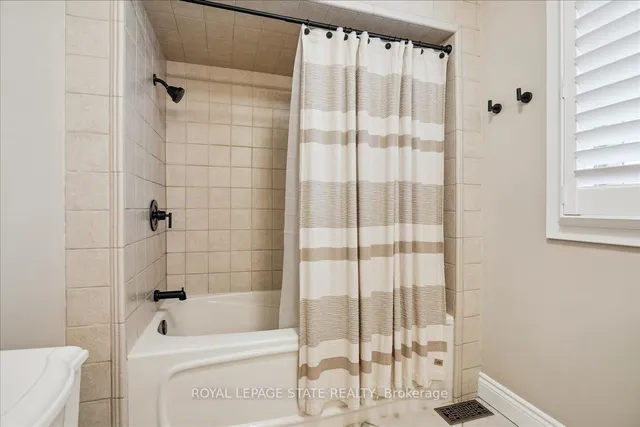 Additional property image - 10 Azalea Crt