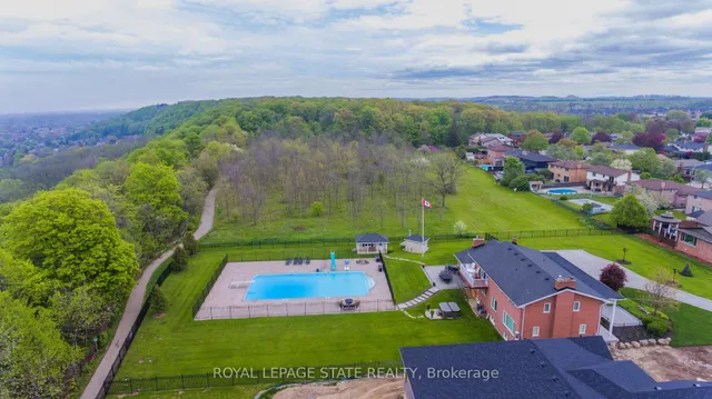 Additional property image - 10 Azalea Crt
