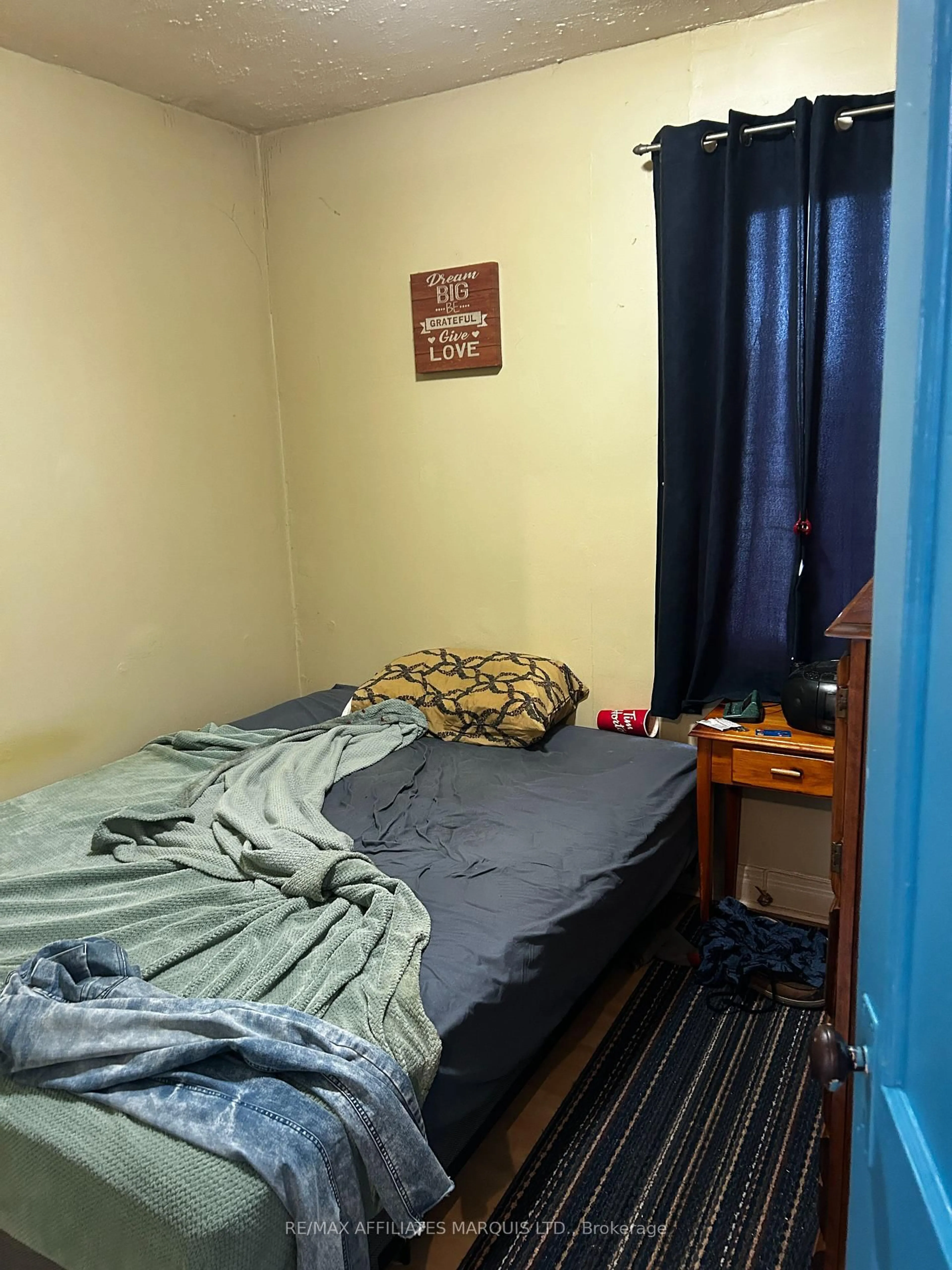 A pic of a room for 330 Belmont St, Cornwall Ontario K6H 4Z6