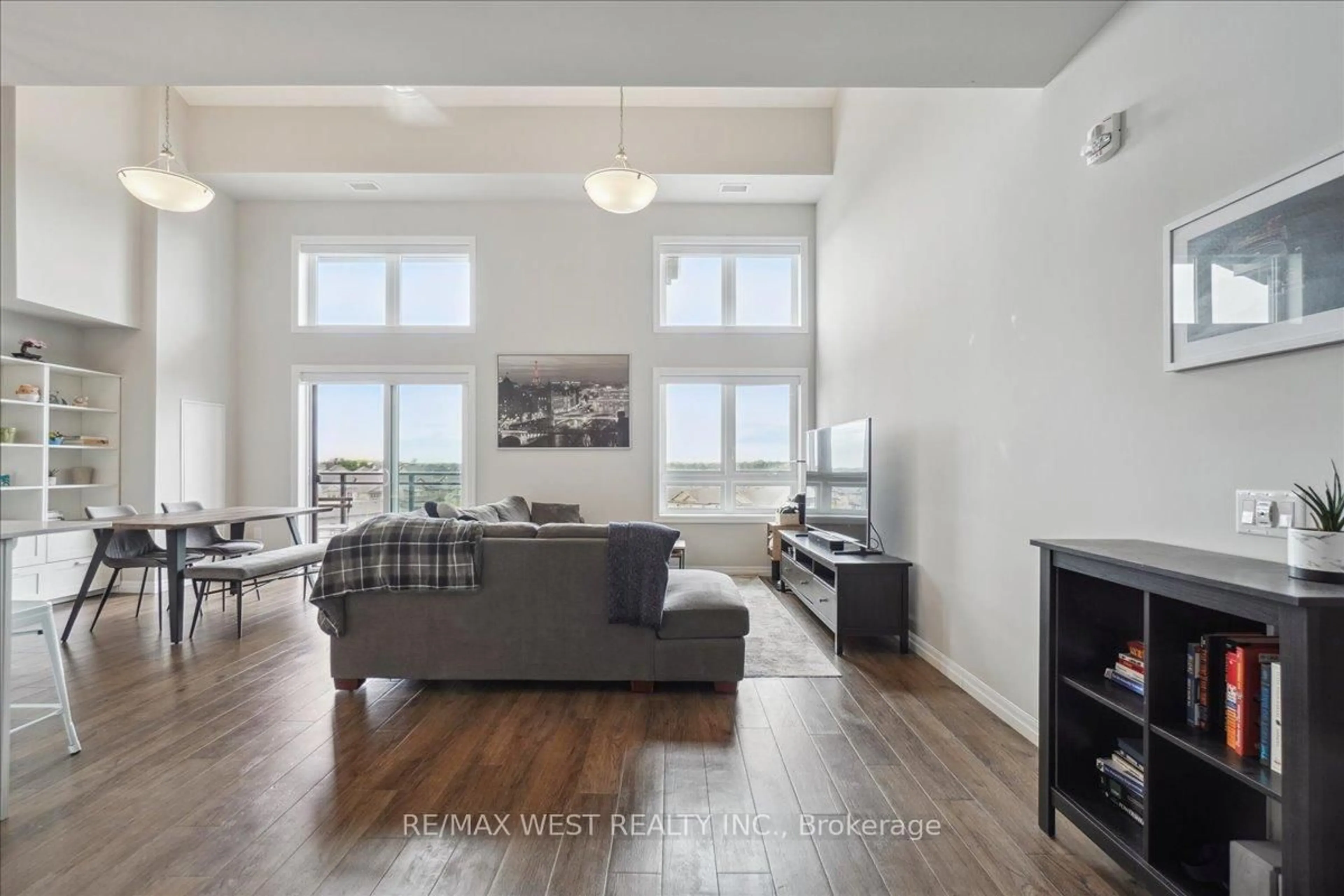 Living room with furniture, unknown for 35 Kingsbury Sq #413, Guelph Ontario N1L 0J4