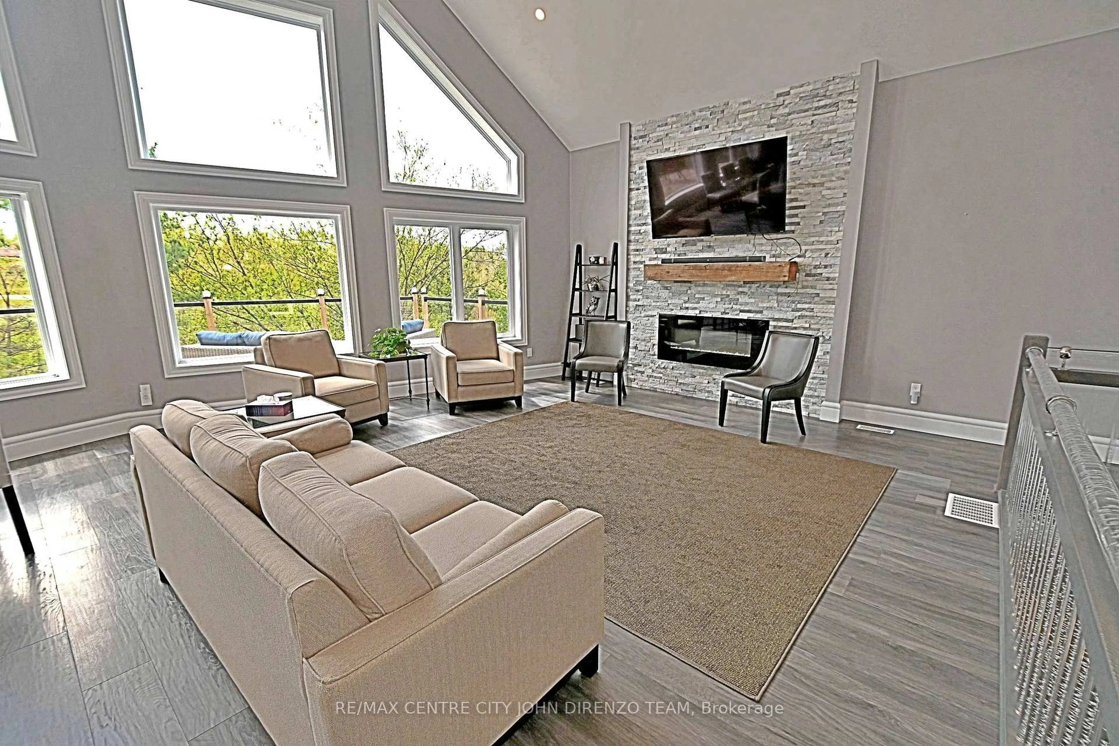 Living room with furniture, unknown for 6 Woodland Rd, Central Elgin Ontario N5P 1P2