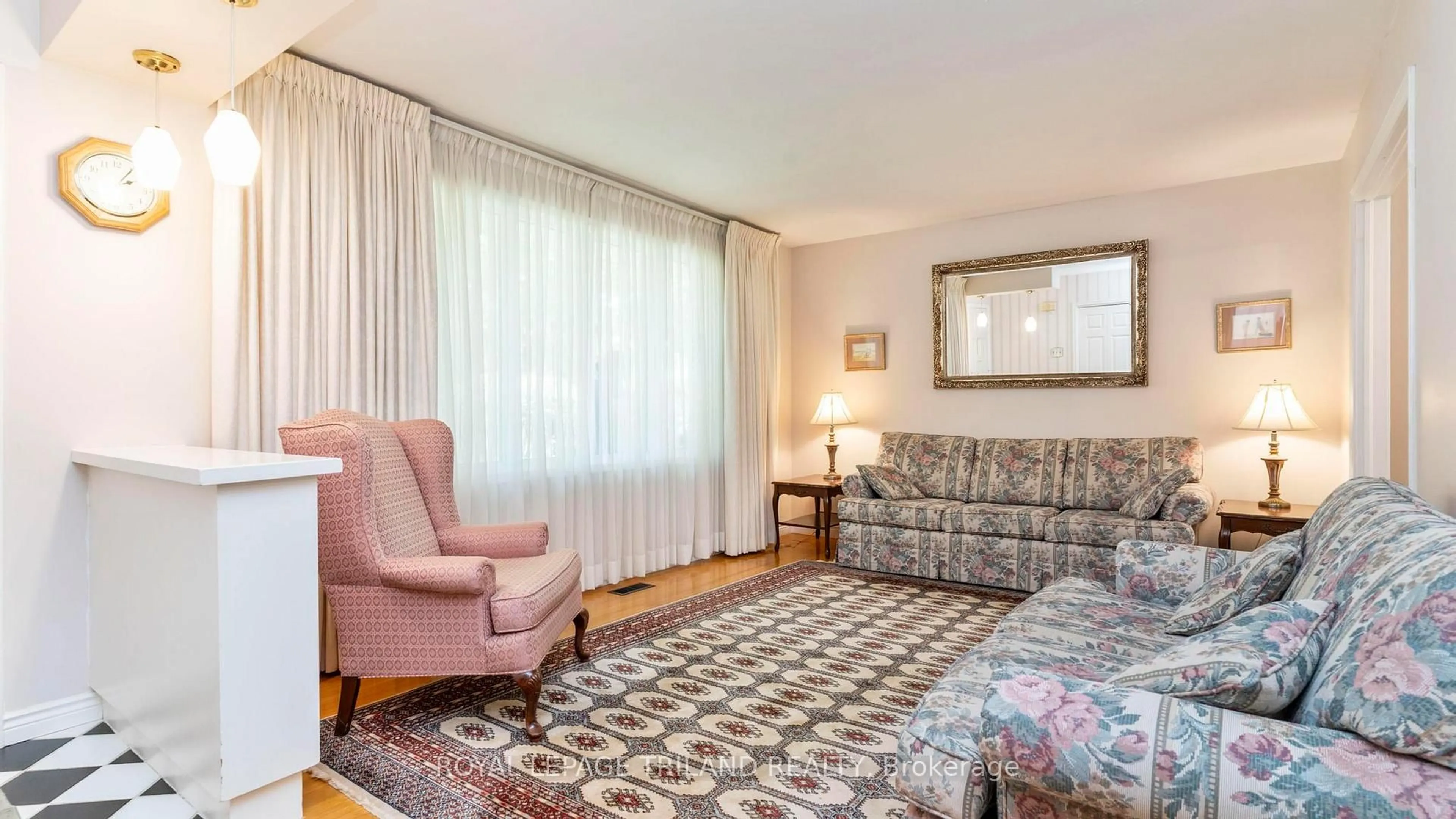 Living room with furniture, unknown for 125 Delmont Pl, London North Ontario N5X 1M2
