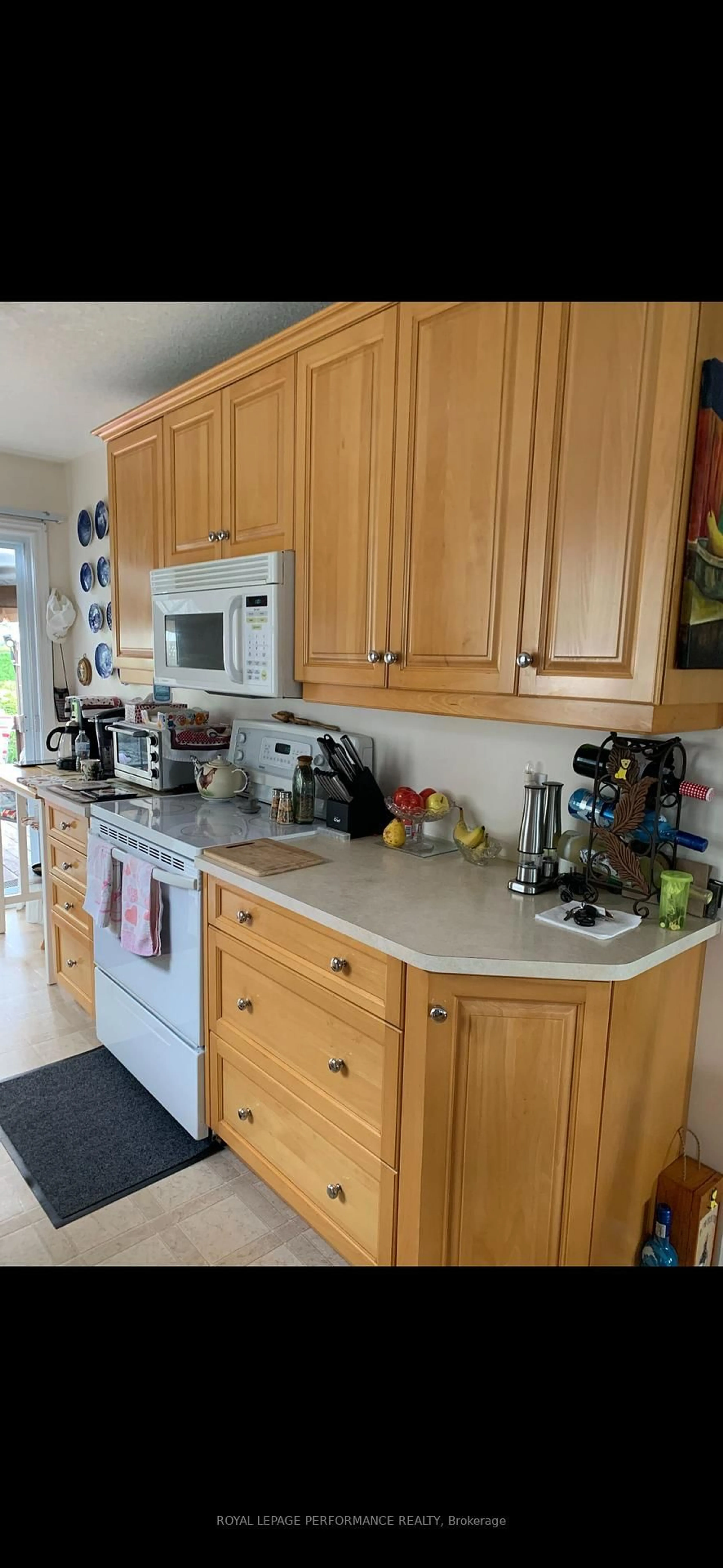Standard kitchen, unknown for 724 Des Chenes St, Casselman Ontario K0A 1M0