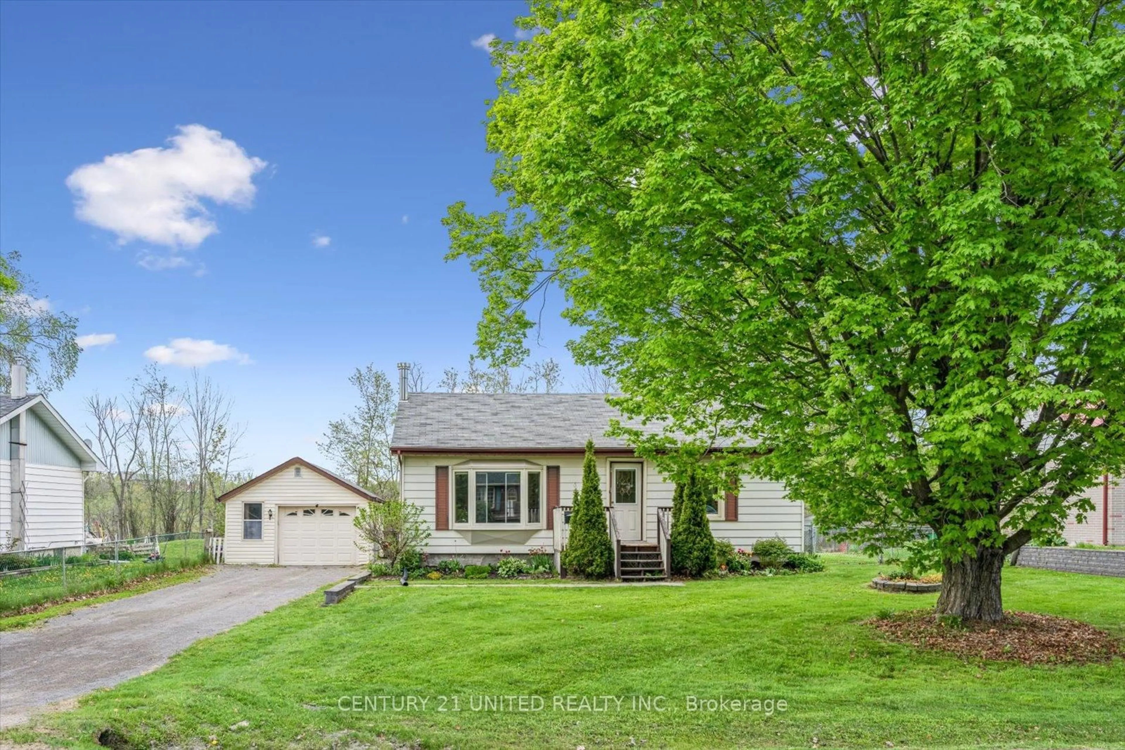 A pic from outside/outdoor area/front of a property/back of a property/a pic from drone, street for 186 Coral Dr, Douro-Dummer Ontario K9L 1A5