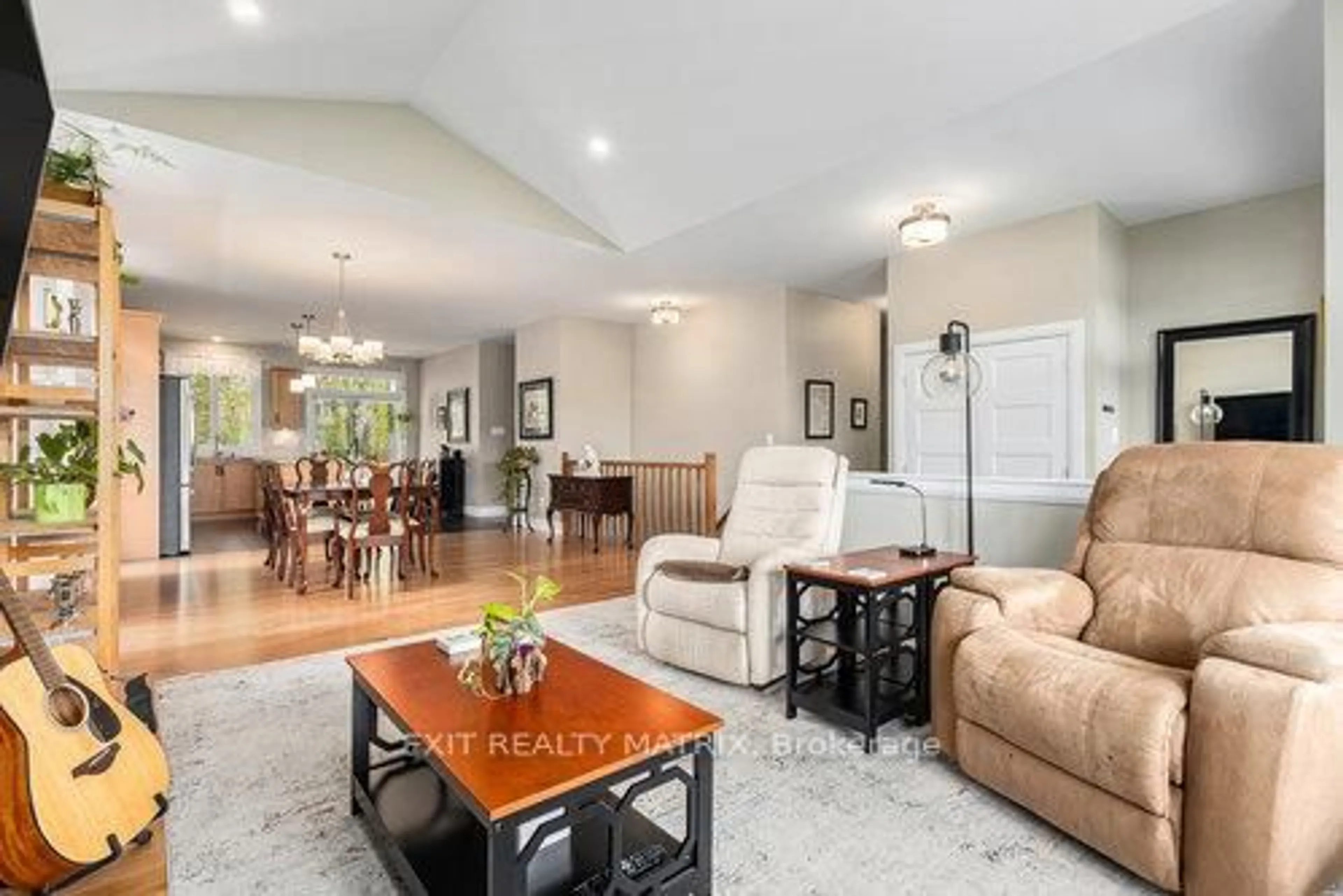 Living room with furniture, unknown for 370 Dore St, Casselman Ontario K0A 1M0