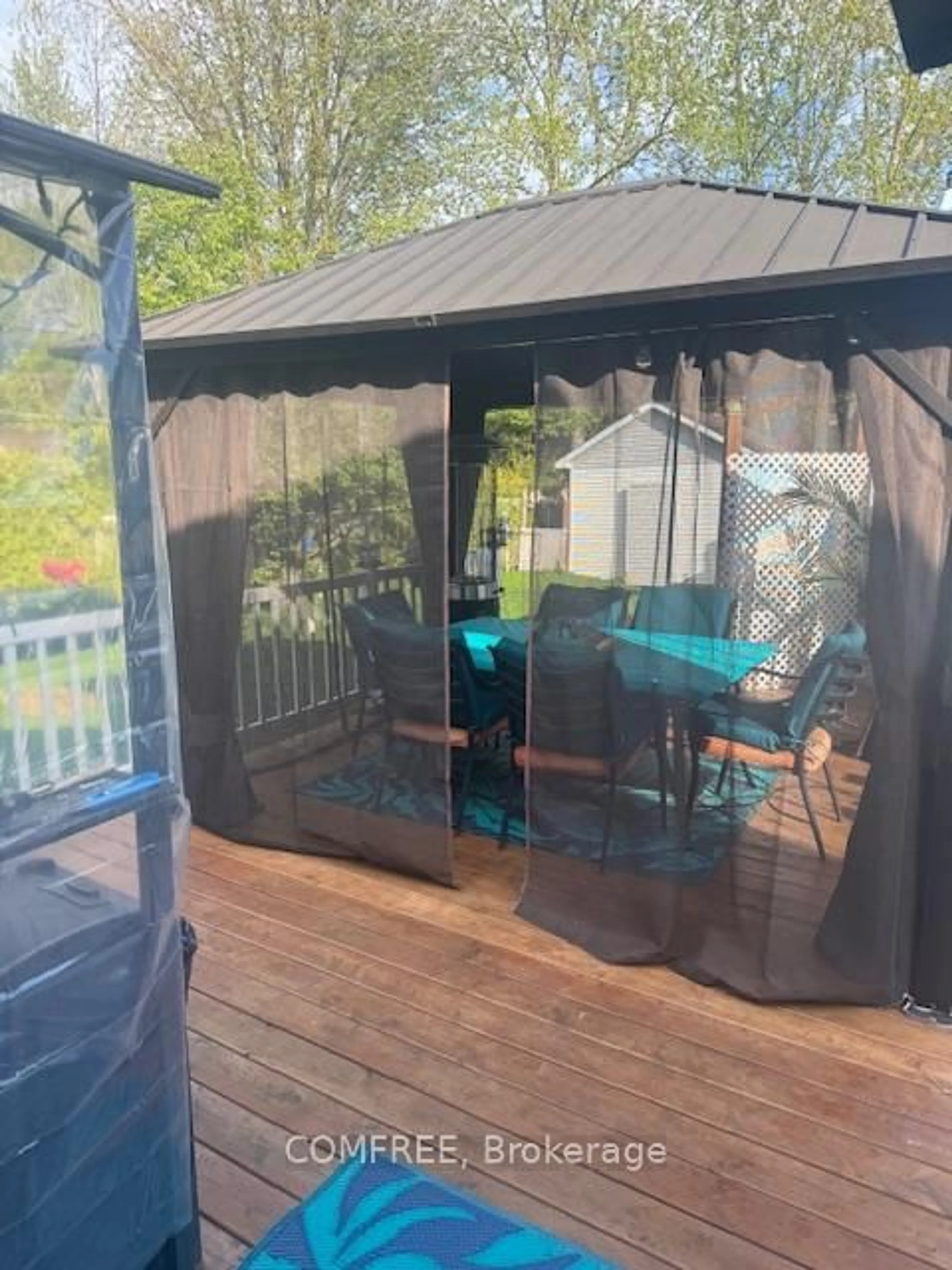 Patio, water/lake/river/ocean view for 54 Albert St, Russell Ontario K0A 1W0