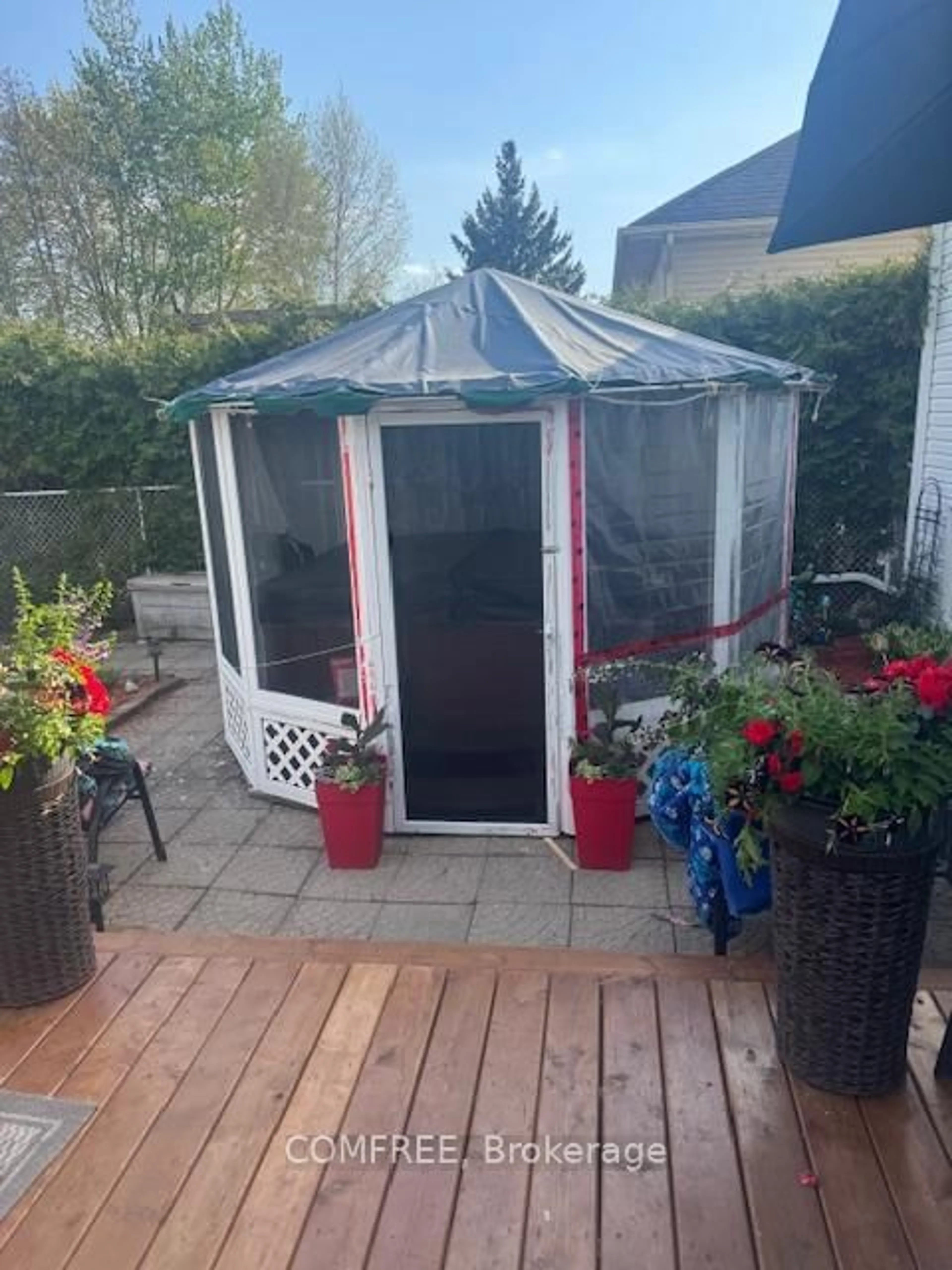 Unknown for 54 Albert St, Russell Ontario K0A 1W0