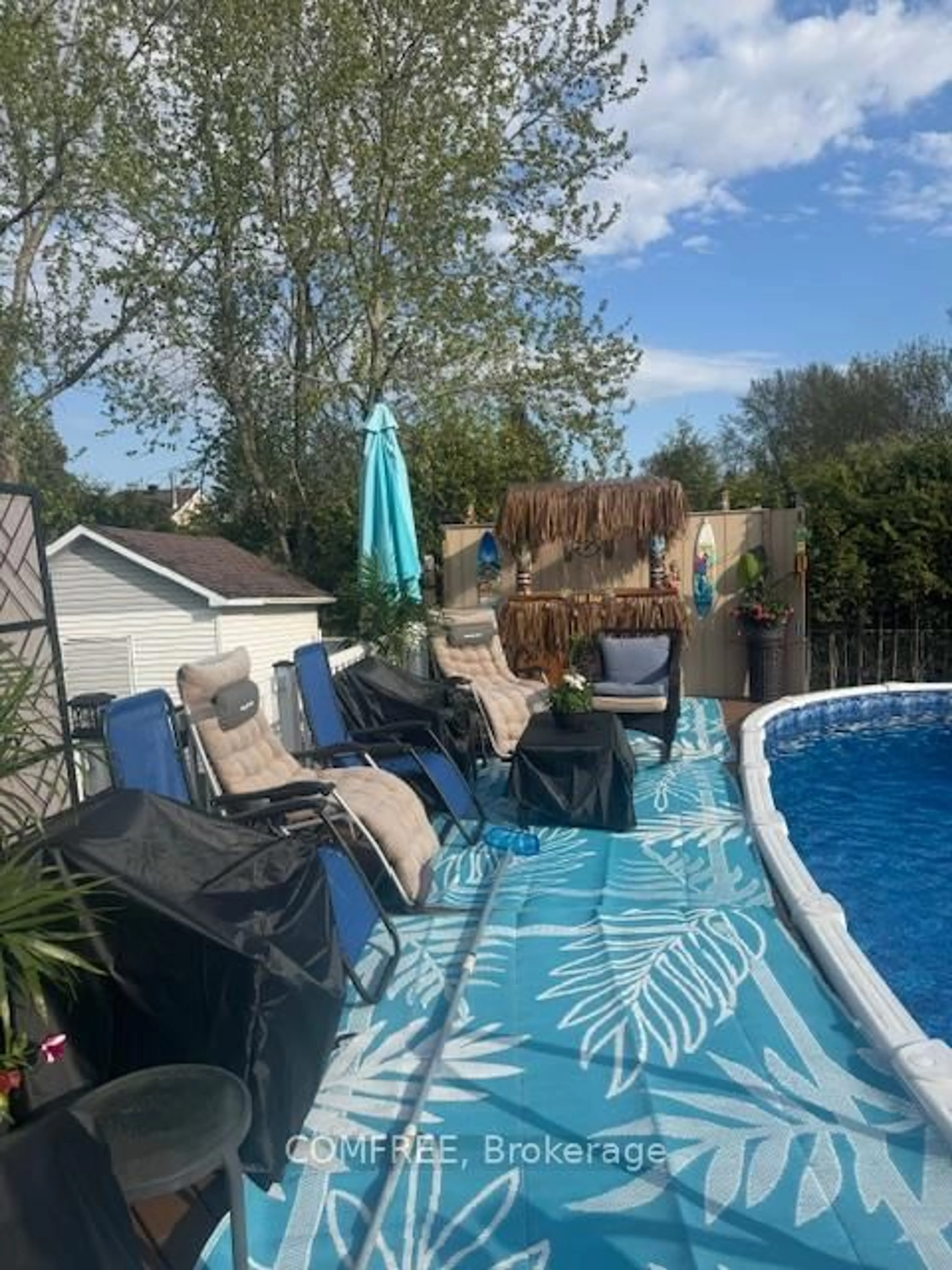 Pool for 54 Albert St, Russell Ontario K0A 1W0