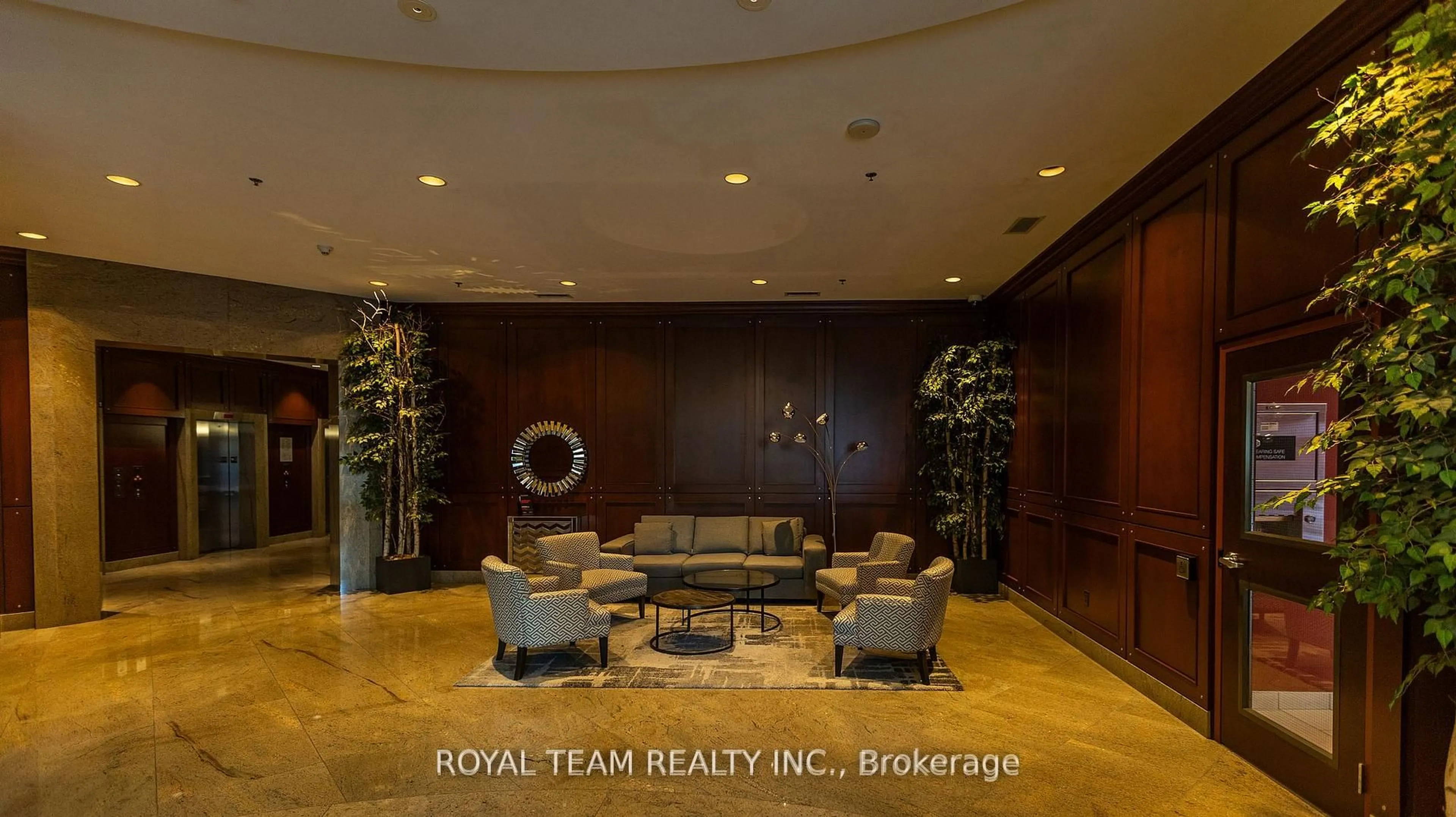 Lobby for 234 Rideau St #1903, Ottawa Ontario K1N 0A9
