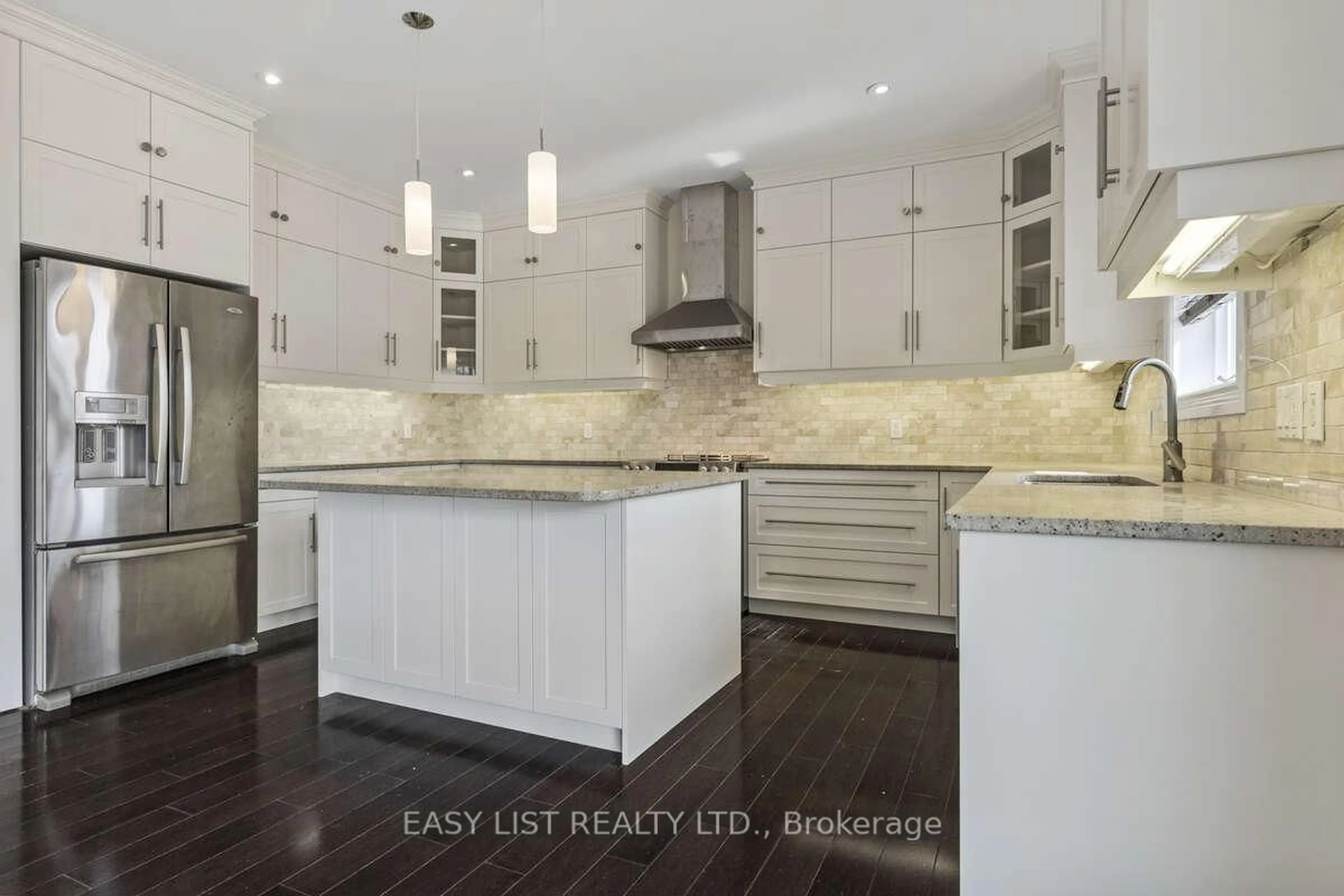Open concept kitchen, ceramic/tile floor for 1024 Medway Park Dr, London North Ontario N6G 0E4