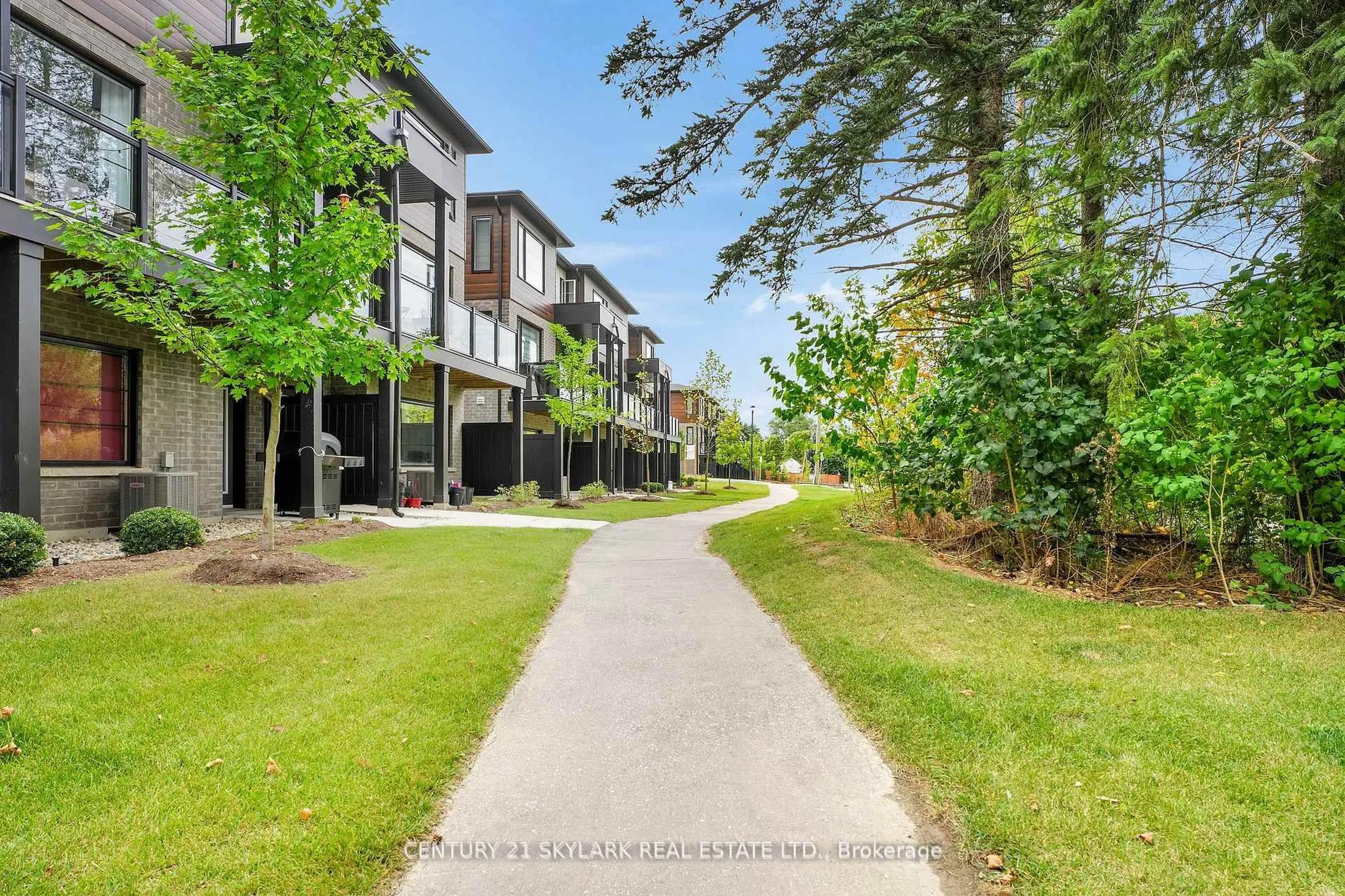 A pic from outside/outdoor area/front of a property/back of a property/a pic from drone, street for 350 River Rd #20, Cambridge Ontario N3C 0H4