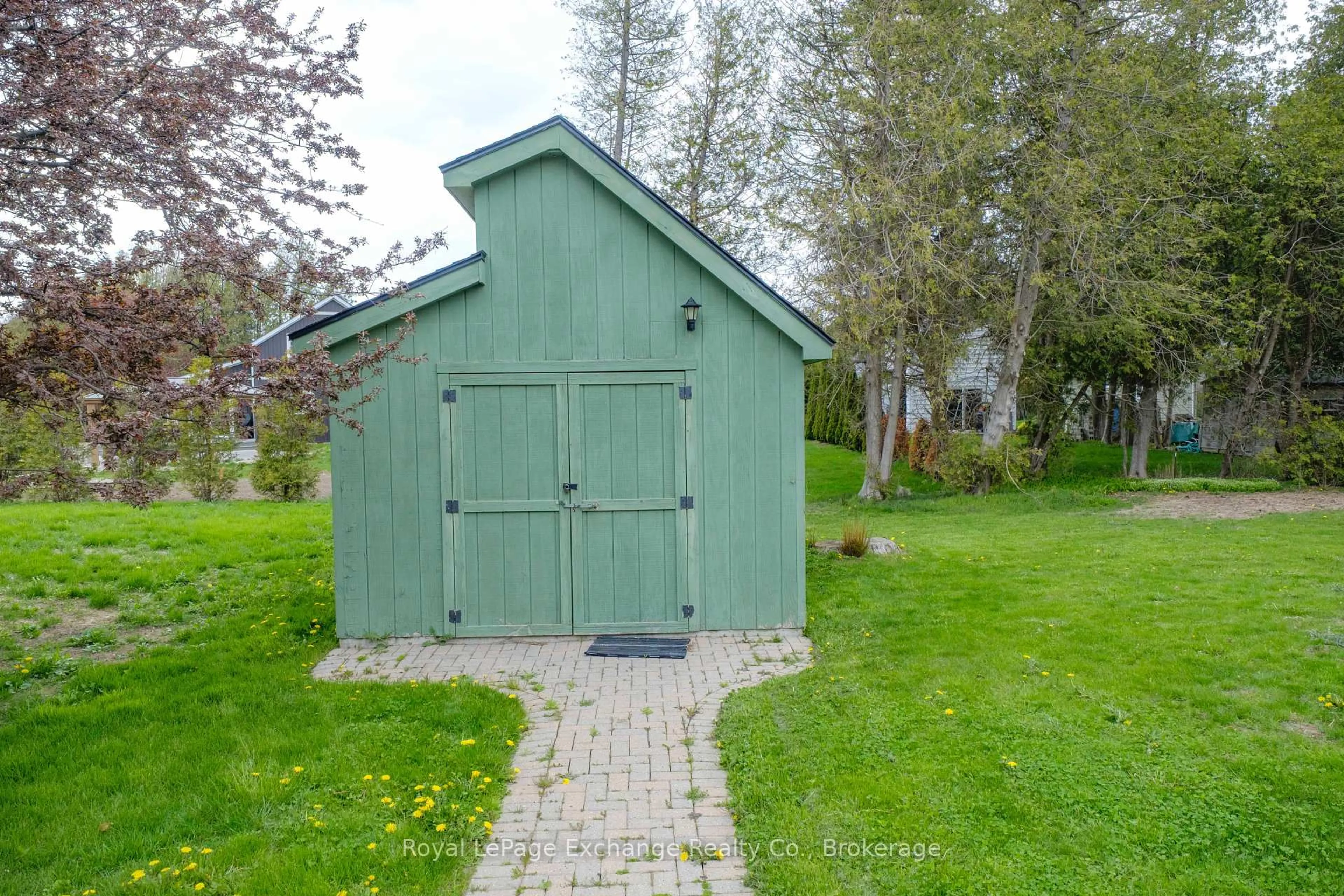 Shed for 128 Waterloo St, Huron-Kinloss Ontario N2Z 0C7