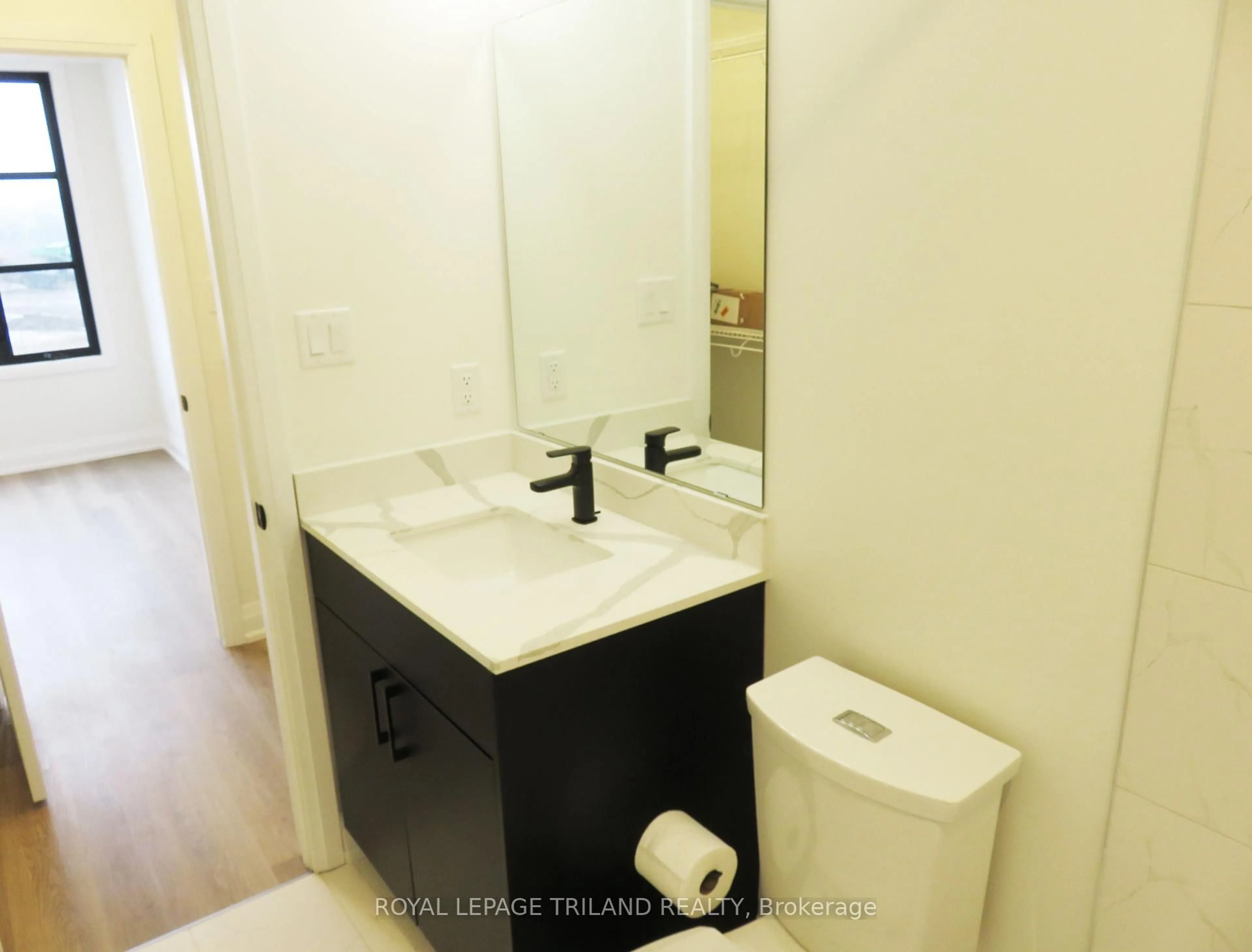 Standard bathroom, unknown for 3900 Savoy St #203, London South Ontario N6P 0A3