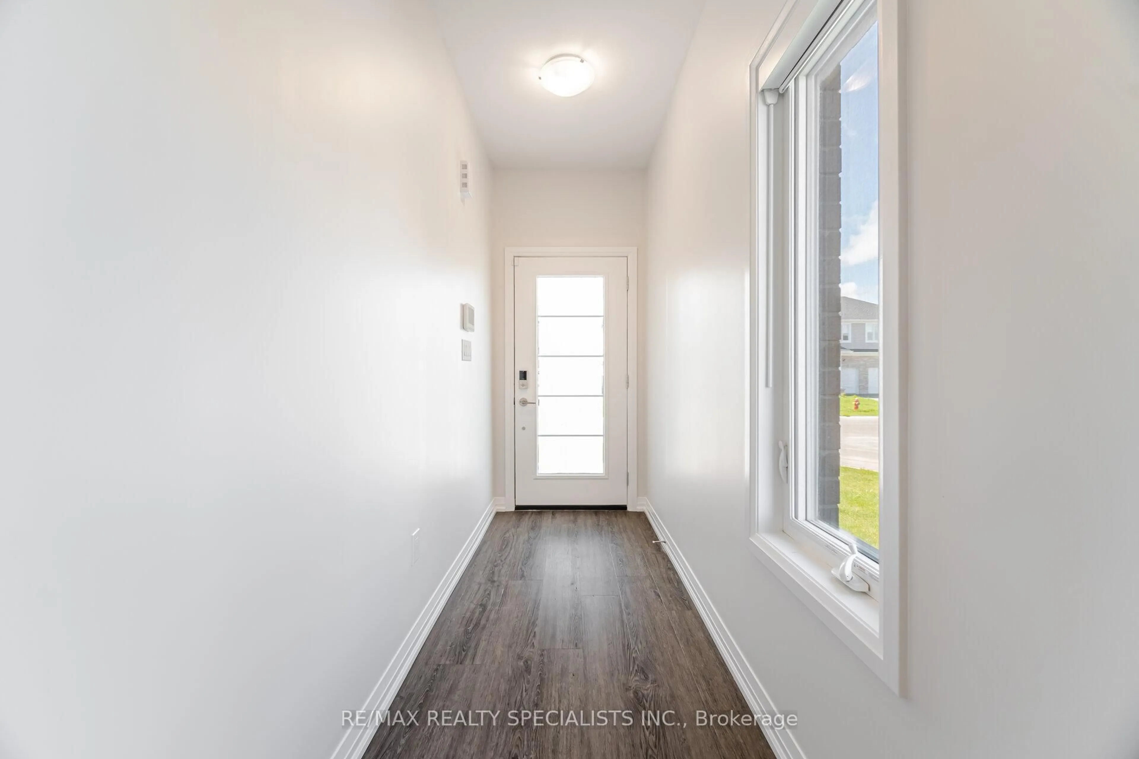Indoor entryway for 4259 SHUTTLEWORTH Dr, Niagara Falls Ontario L2G 3P6