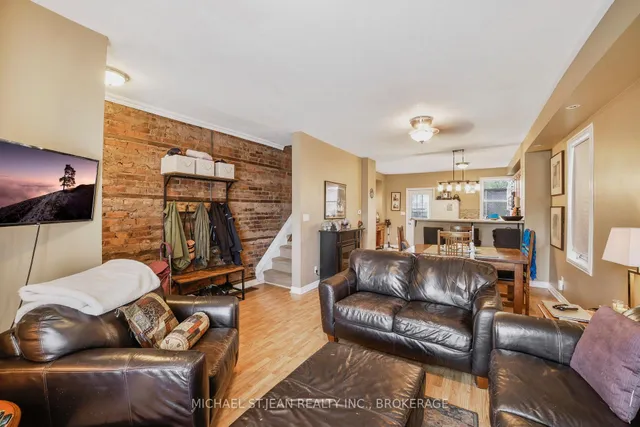 Additional property image - 461 Main St