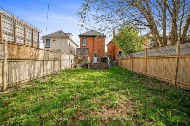 Additional property image - 461 Main St
