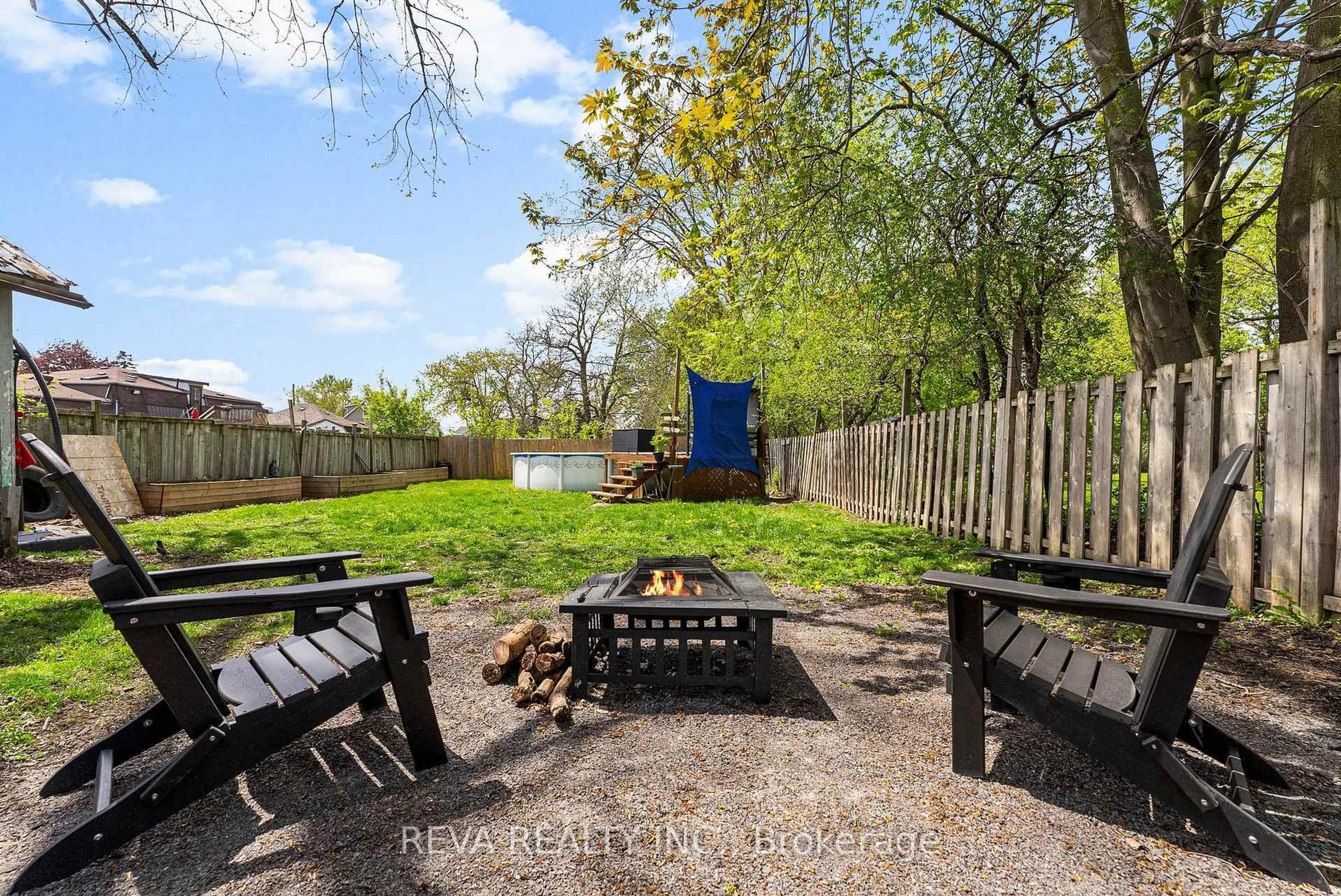 Patio, water/lake/river/ocean view for 86 Yeomans St, Belleville Ontario K8P 3X5