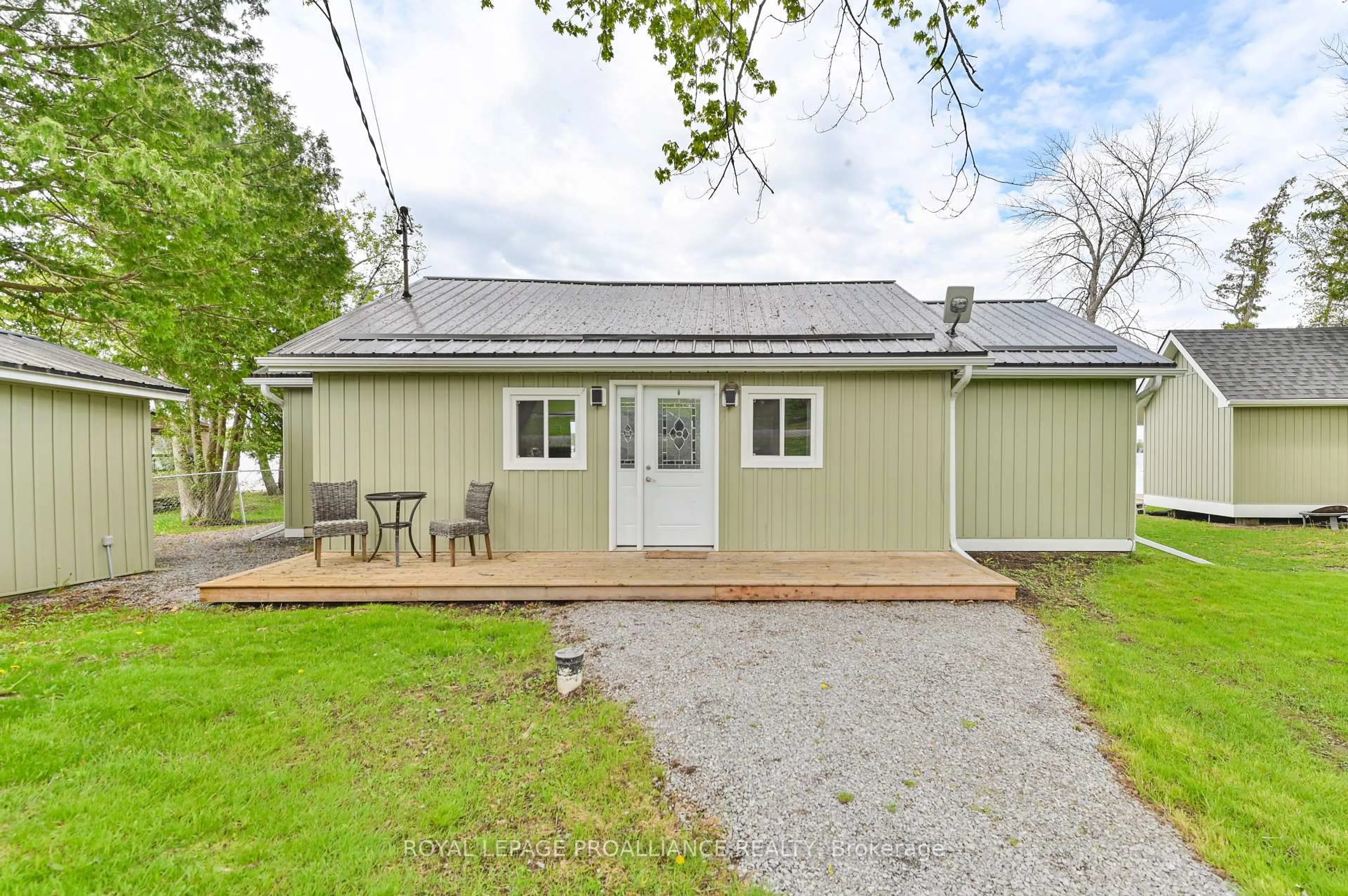 Shed for 118 Oak Lake Rd, Stirling Ontario K0K 3E0