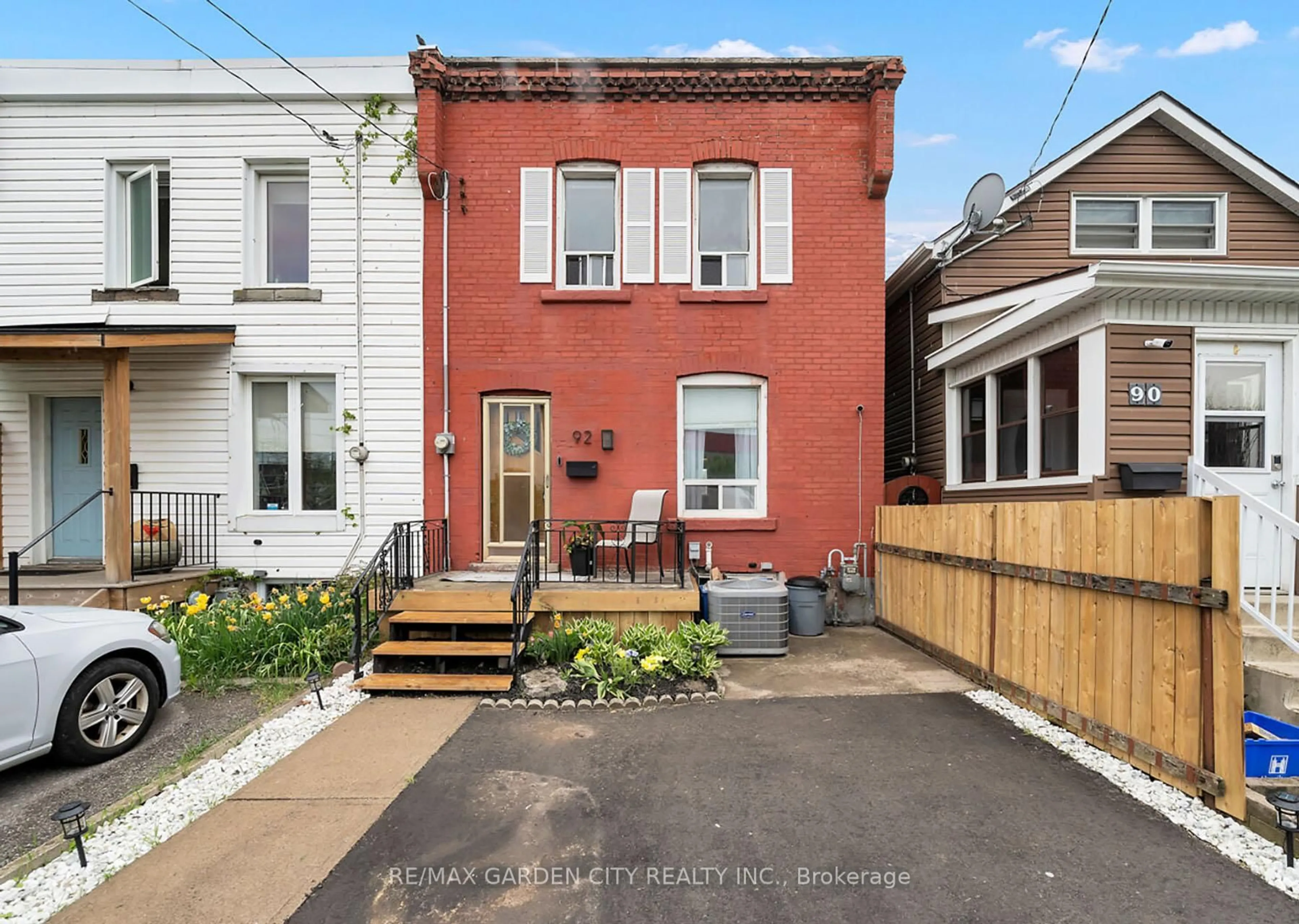 Unknown for 92 GLENDALE Ave, Hamilton Ontario L8L 7J7