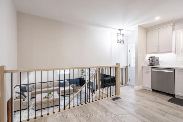 Additional property image - 20 Benwood Crt