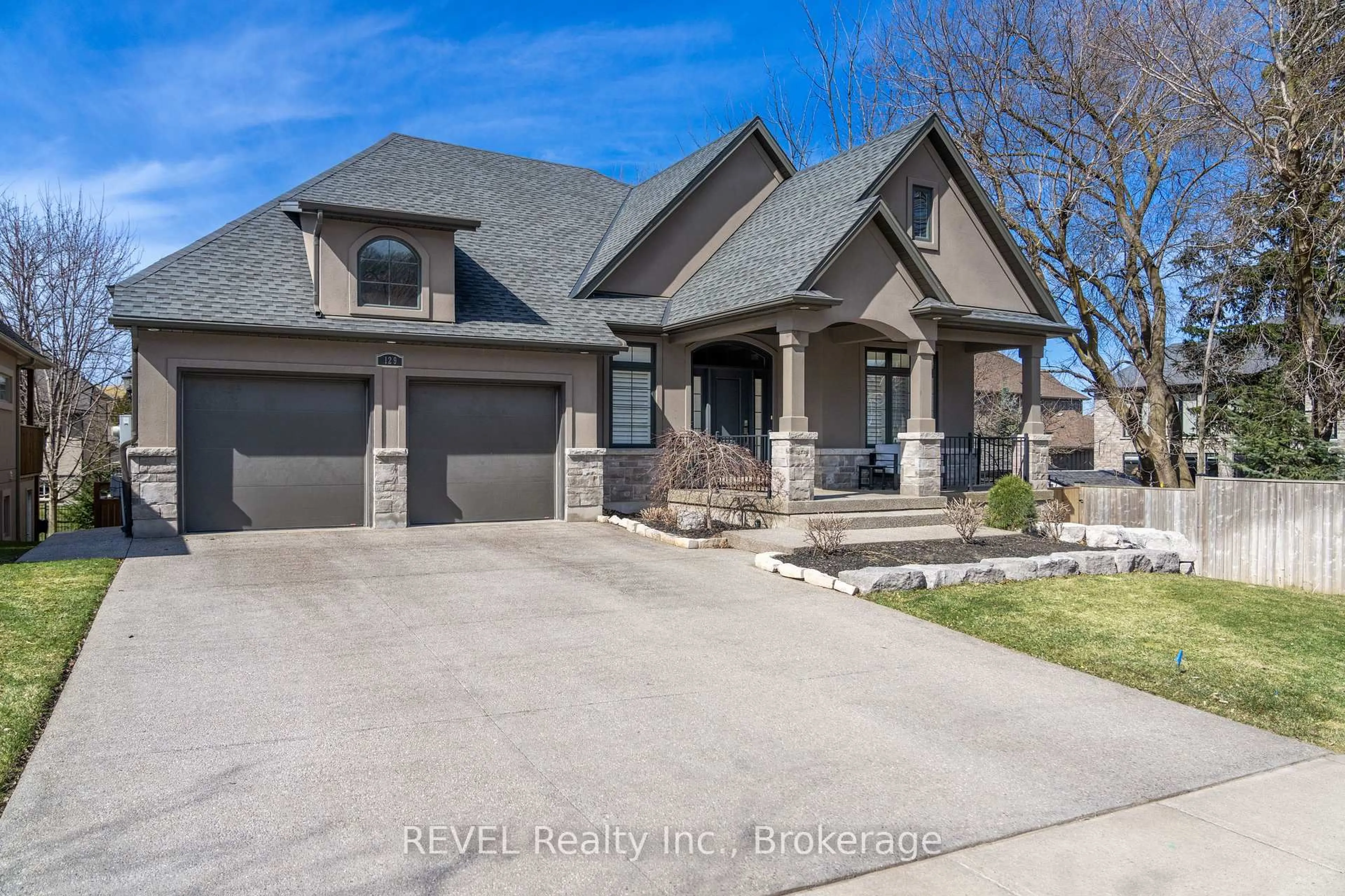 Home with brick exterior material, street for 129 Paxton Lane, Niagara-on-the-Lake Ontario L0S 1J0