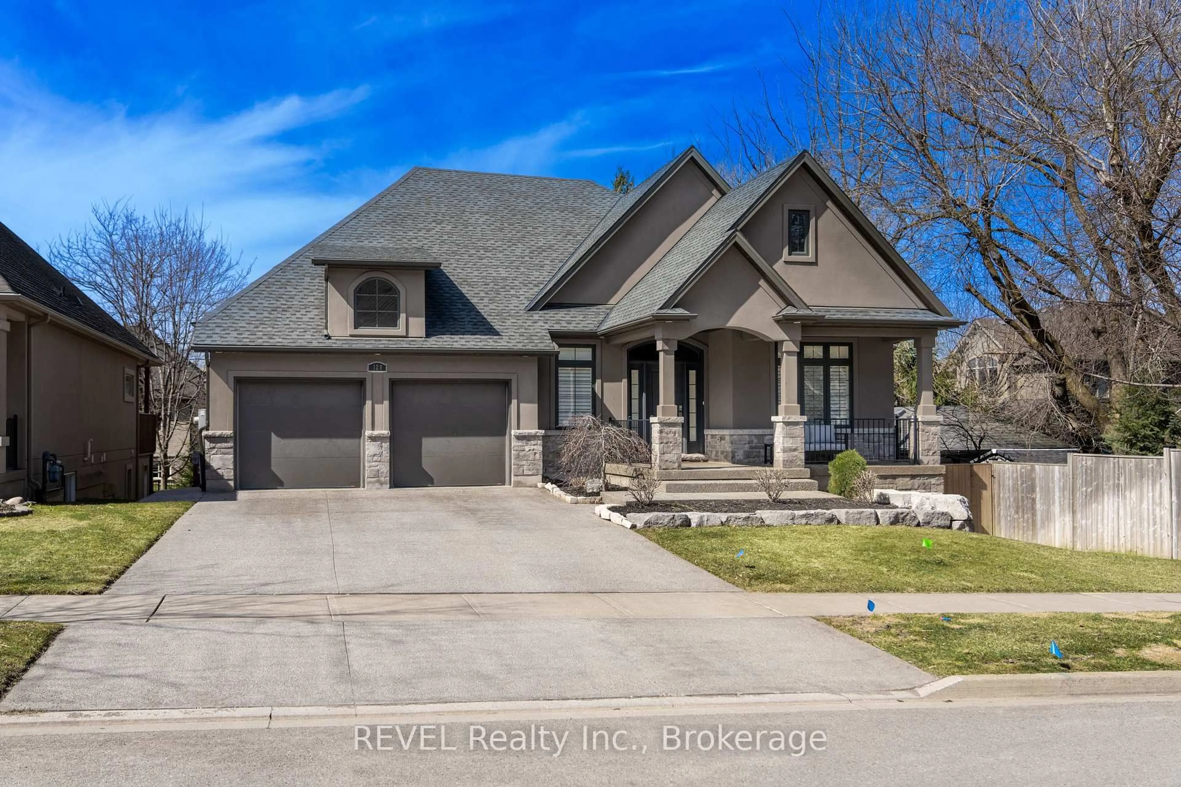 Home with brick exterior material, street for 129 Paxton Lane, Niagara-on-the-Lake Ontario L0S 1J0
