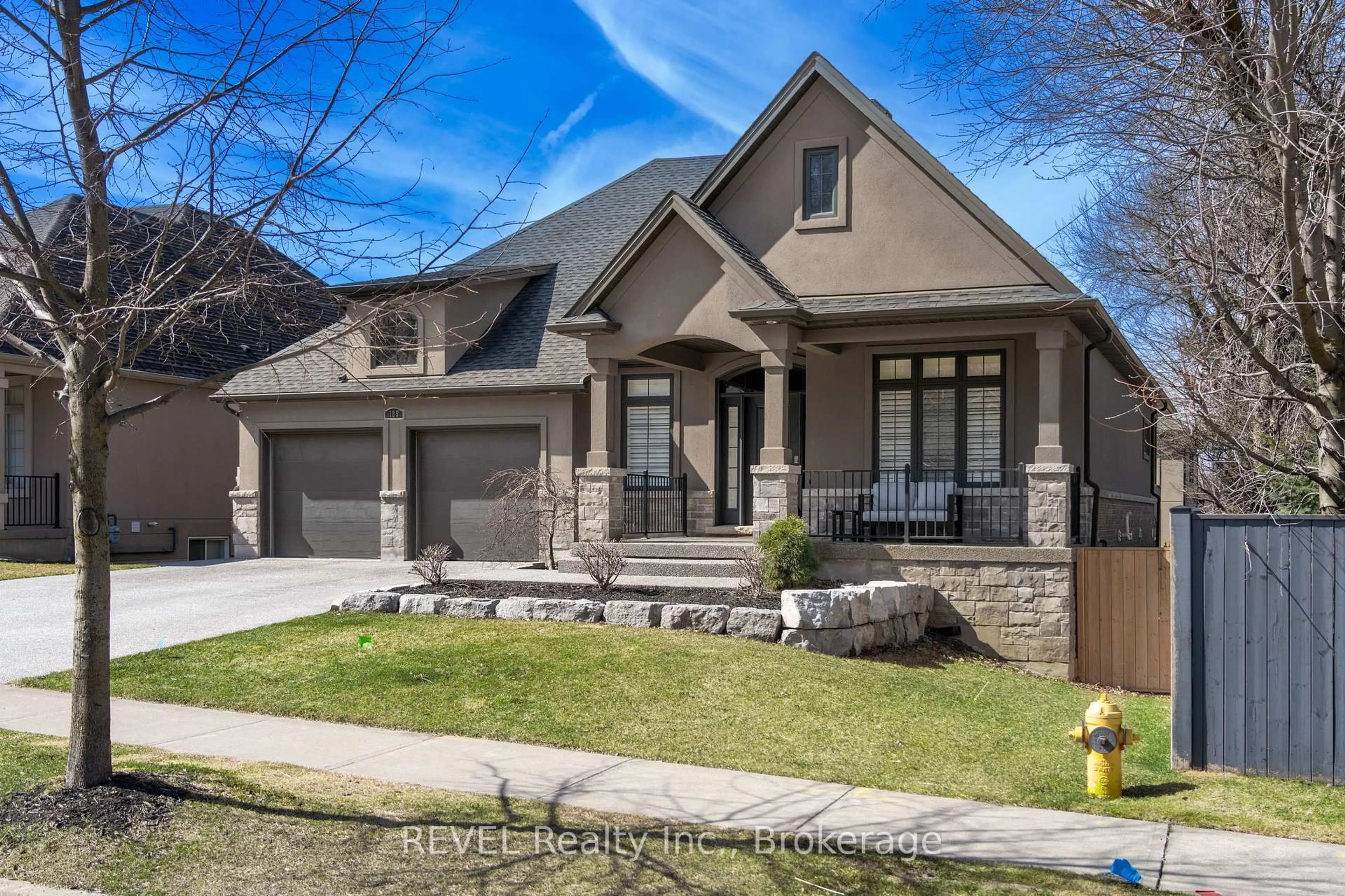 Home with brick exterior material, street for 129 Paxton Lane, Niagara-on-the-Lake Ontario L0S 1J0