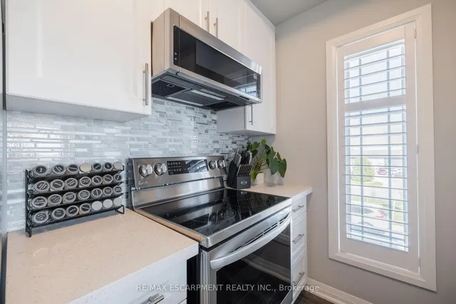 Additional property image - 51 Laguna Village Cres