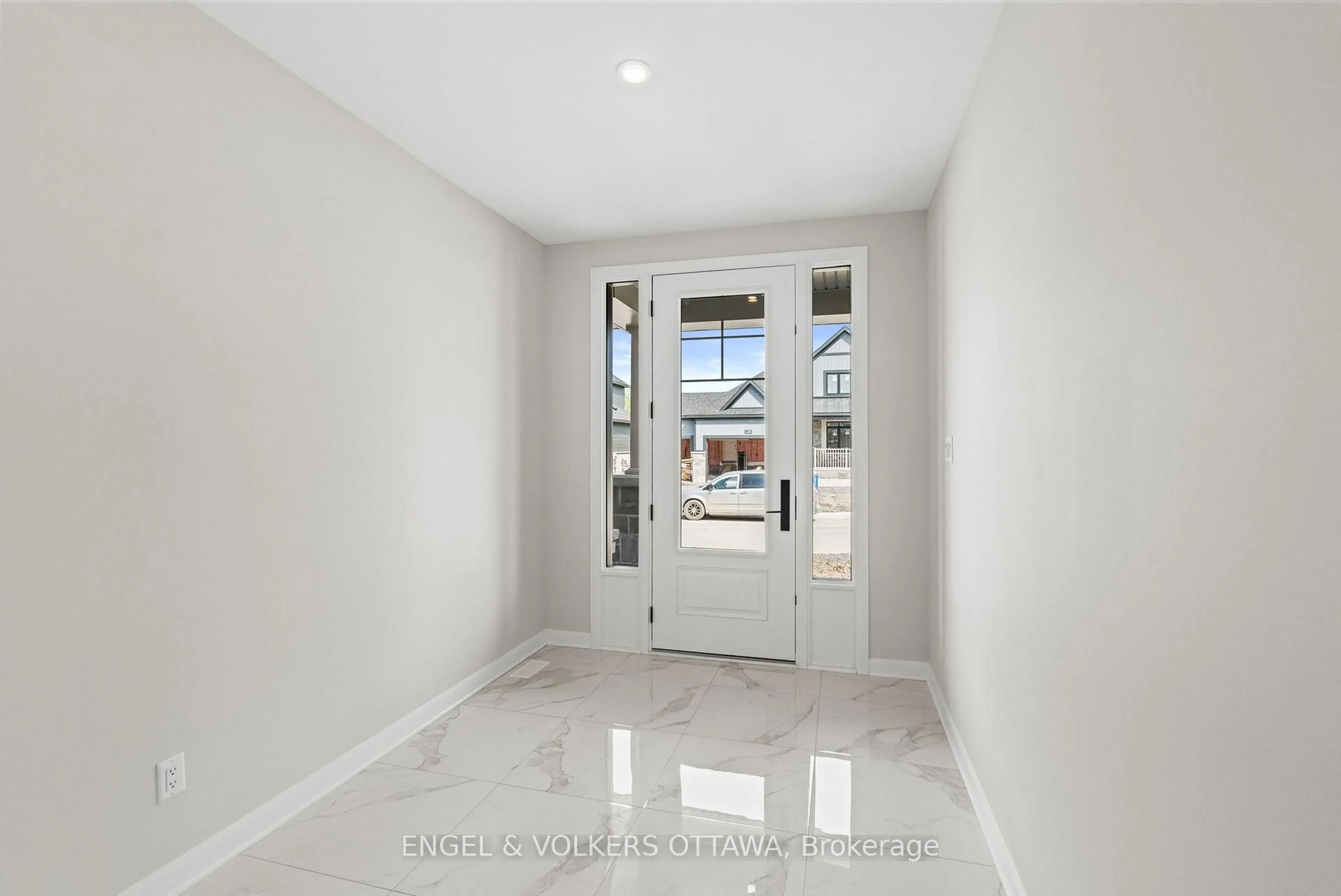 Indoor entryway for 119 D'arleux Pl, Manotick Ontario K4M 0M7