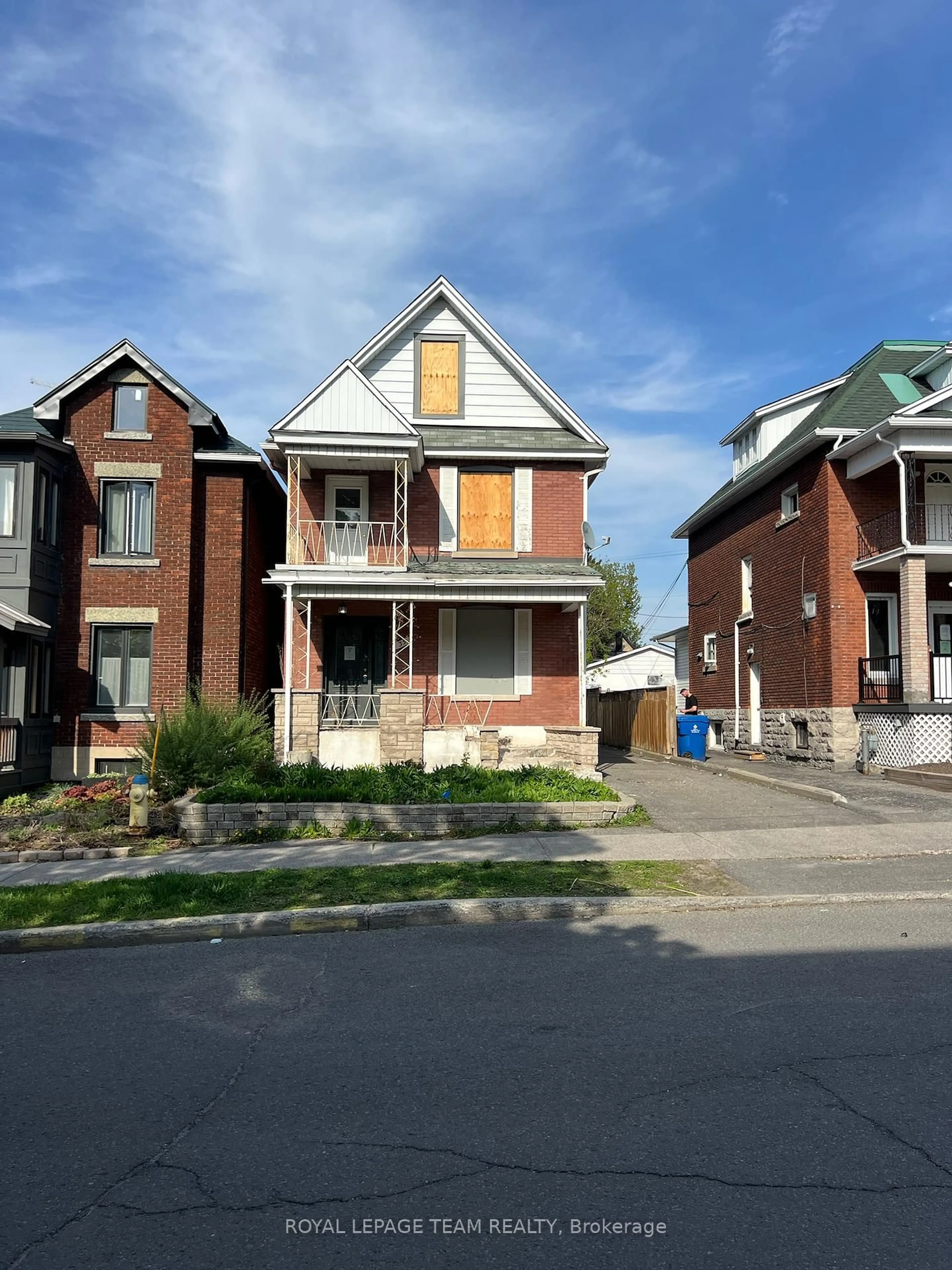 Home with brick exterior material, street for 35 Irving Ave, Ottawa Ontario K1Y 1Z2
