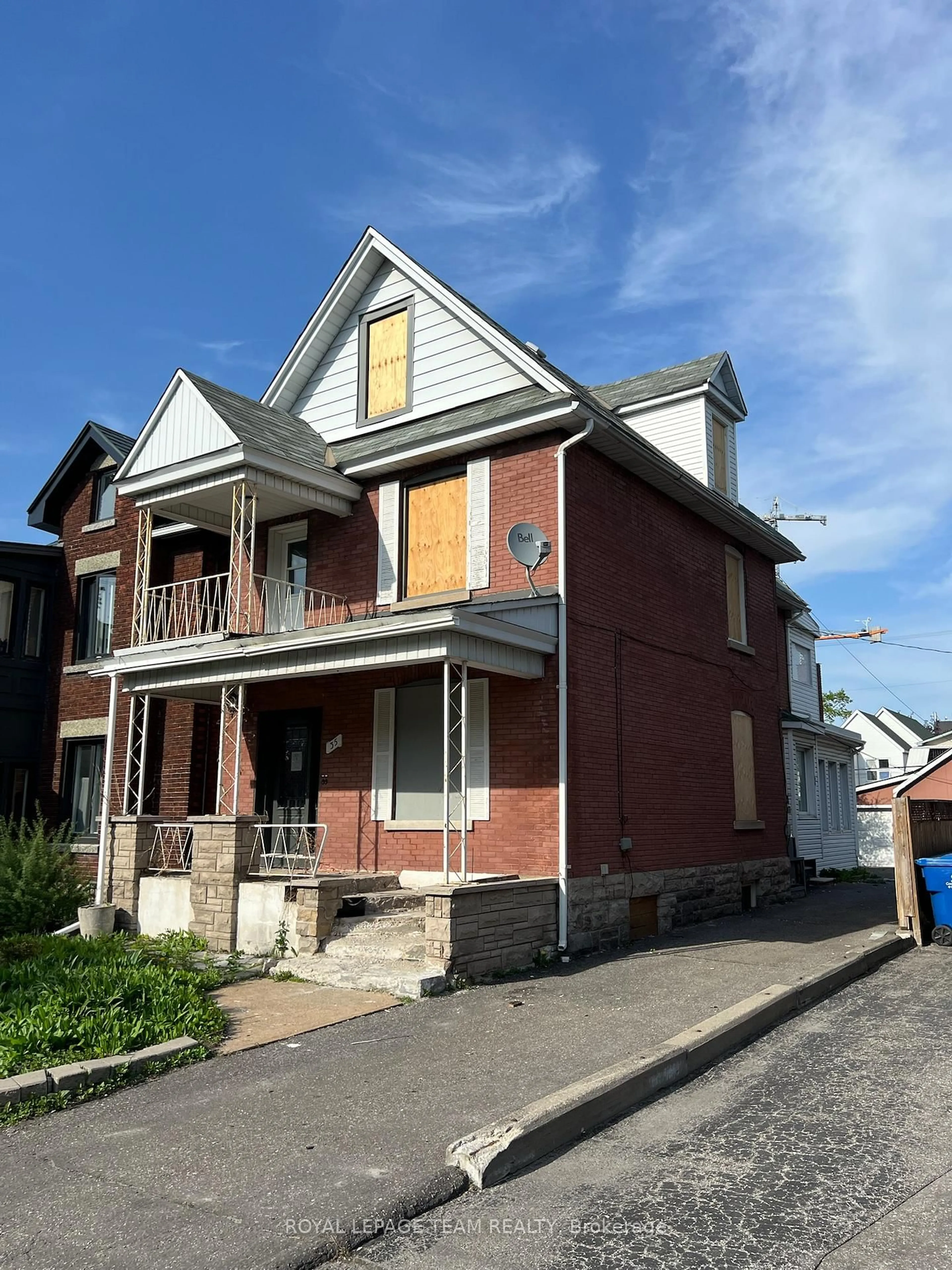 Home with brick exterior material, street for 35 Irving Ave, Ottawa Ontario K1Y 1Z2