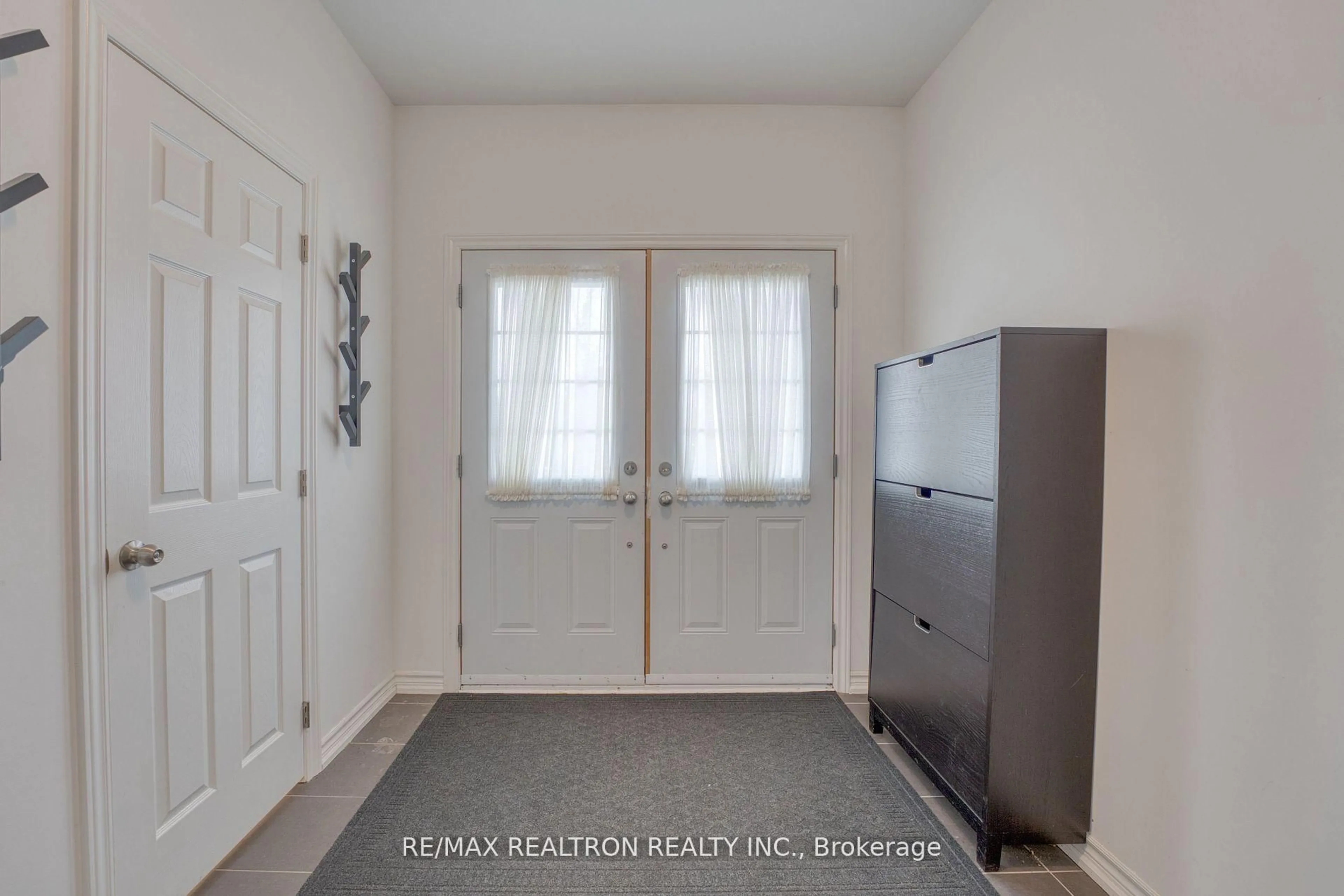 Indoor entryway for 108 Brennan Cres, Bissett Creek Ontario K0H 2H0