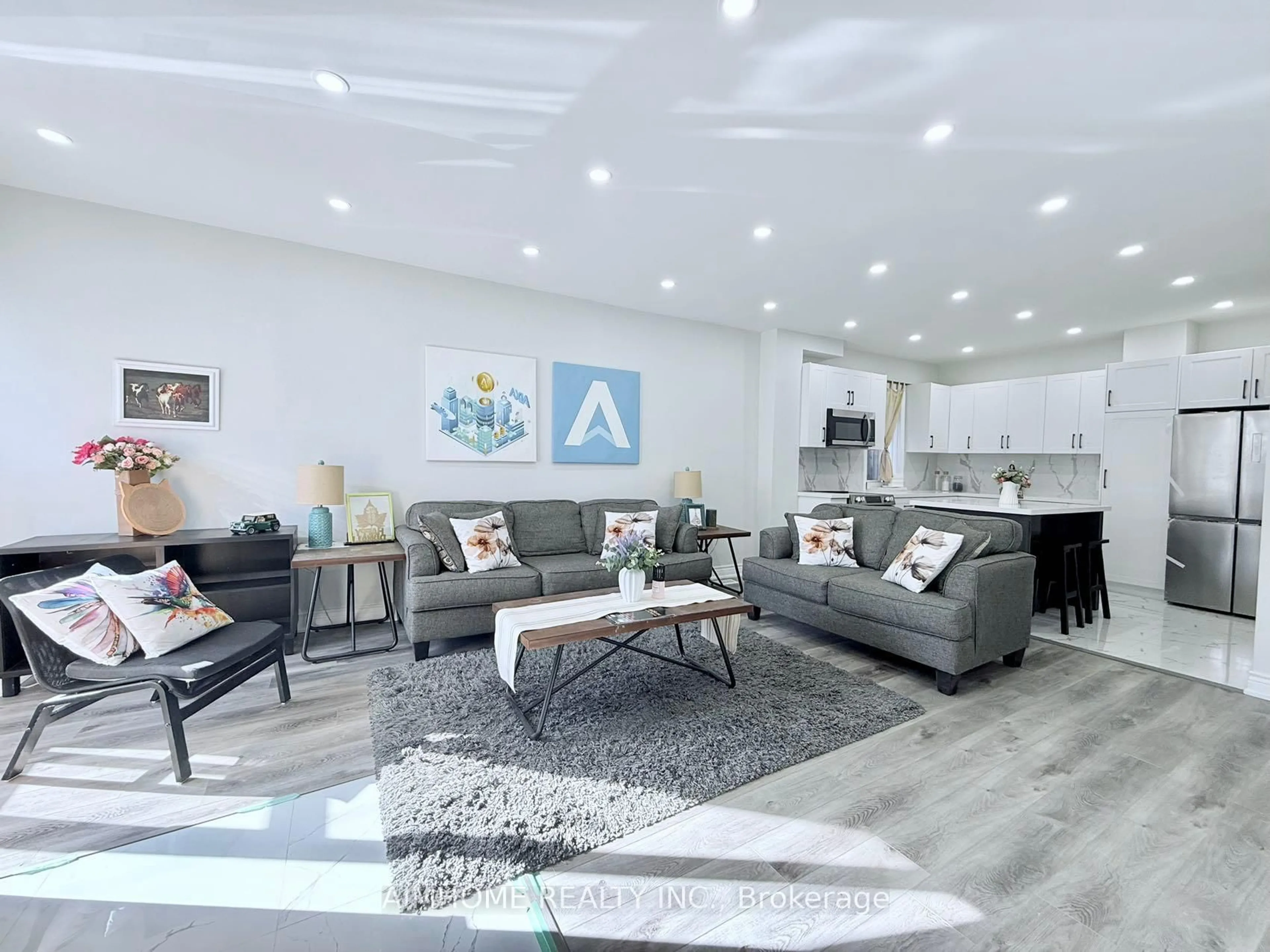 Living room with furniture, unknown for 107 beach Rd, Hamilton Ontario L8L 4A1