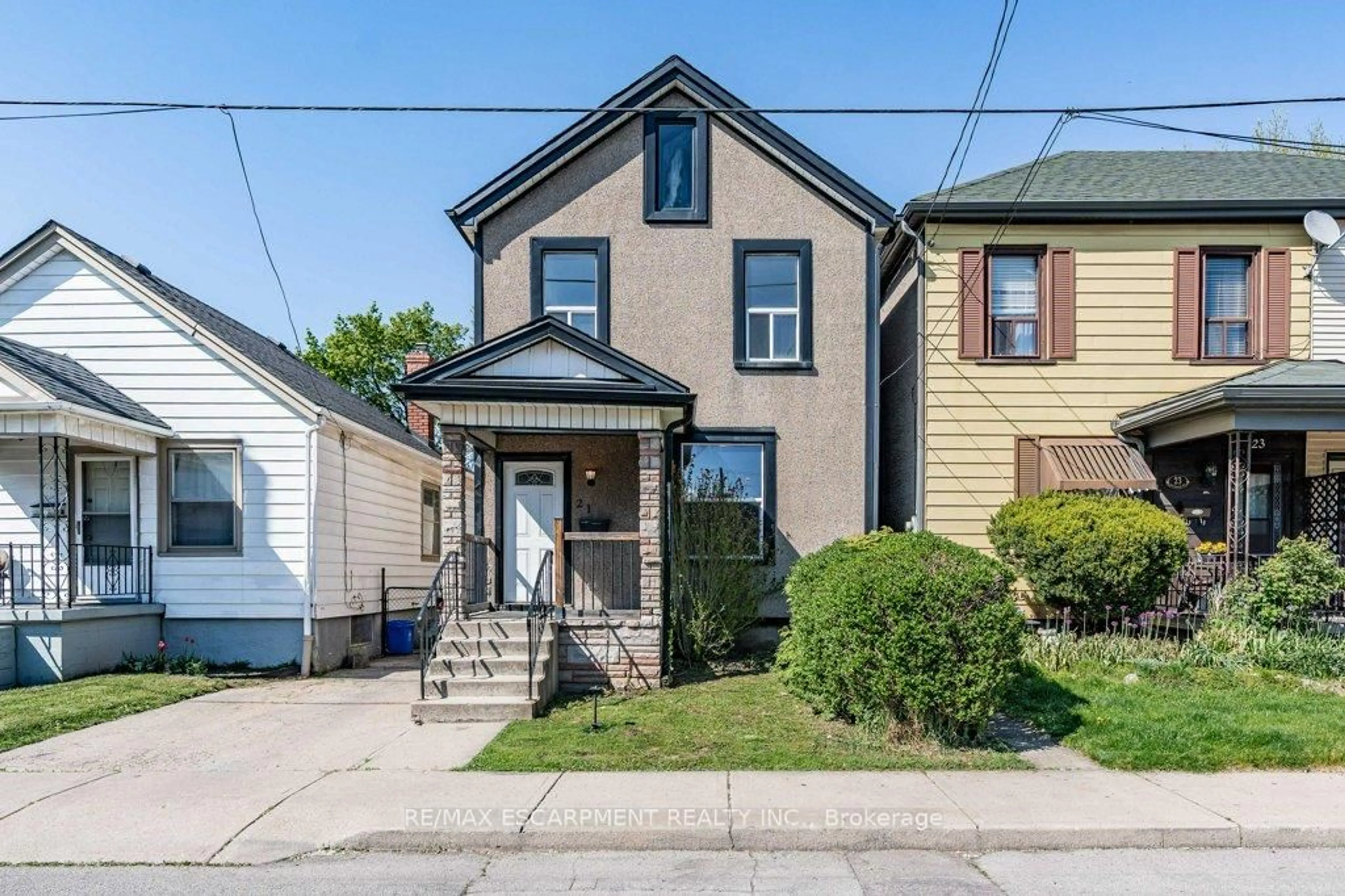 Home with brick exterior material, street for 21 Mayflower Ave, Hamilton Ontario L8L 2K5