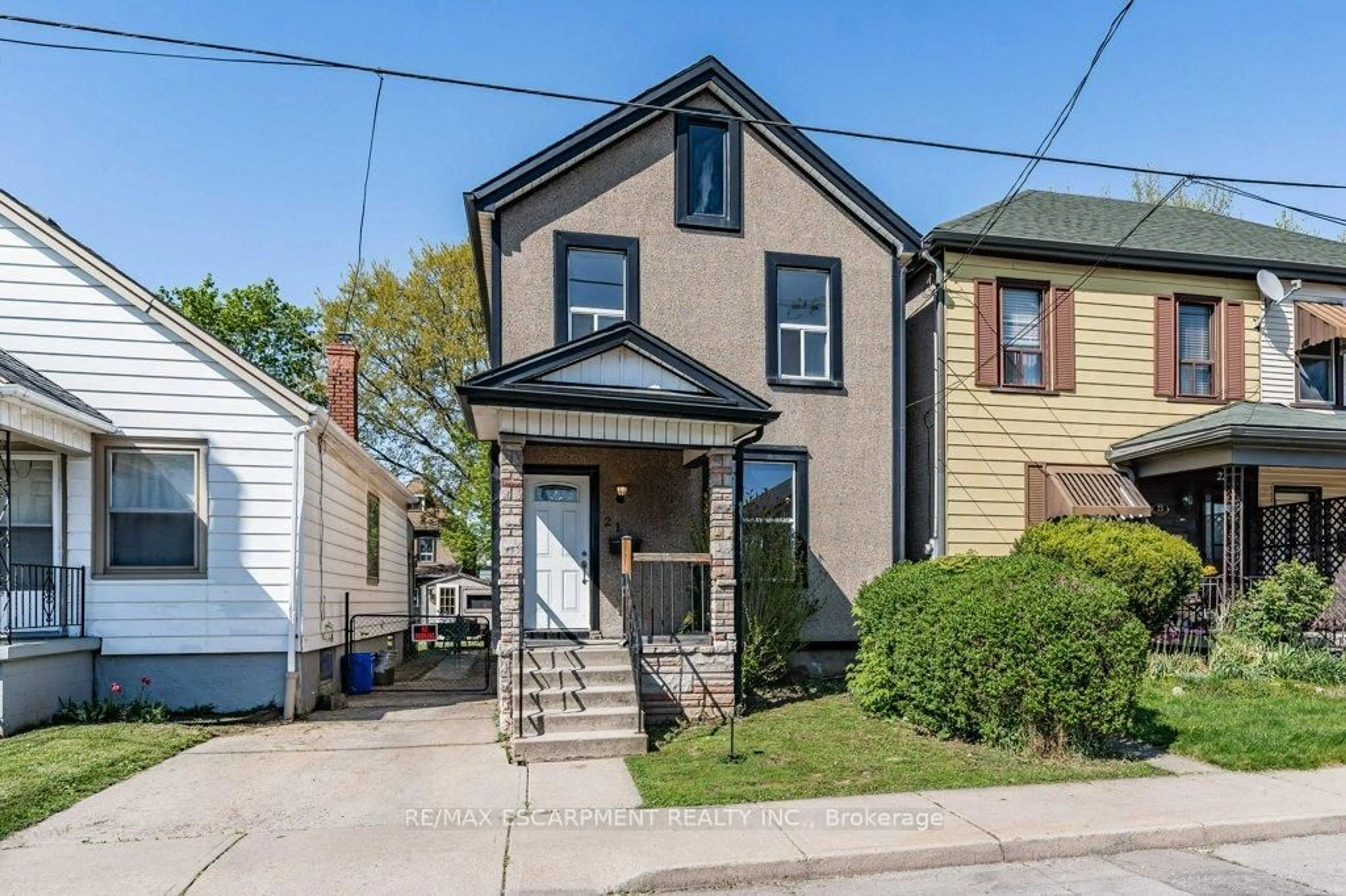 Home with brick exterior material, street for 21 Mayflower Ave, Hamilton Ontario L8L 2K5